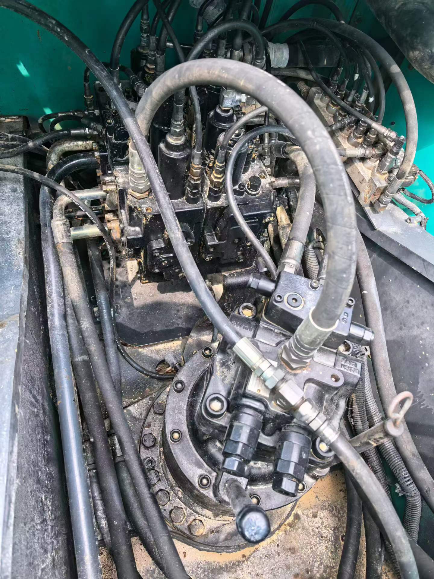شراء حفارة Kobelco SK200 مستعملة / 5
