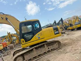 Buy Komatsu PC200-7 Used Excavator / 2 Buy Komatsu PC200-7 Used Excavator / 2