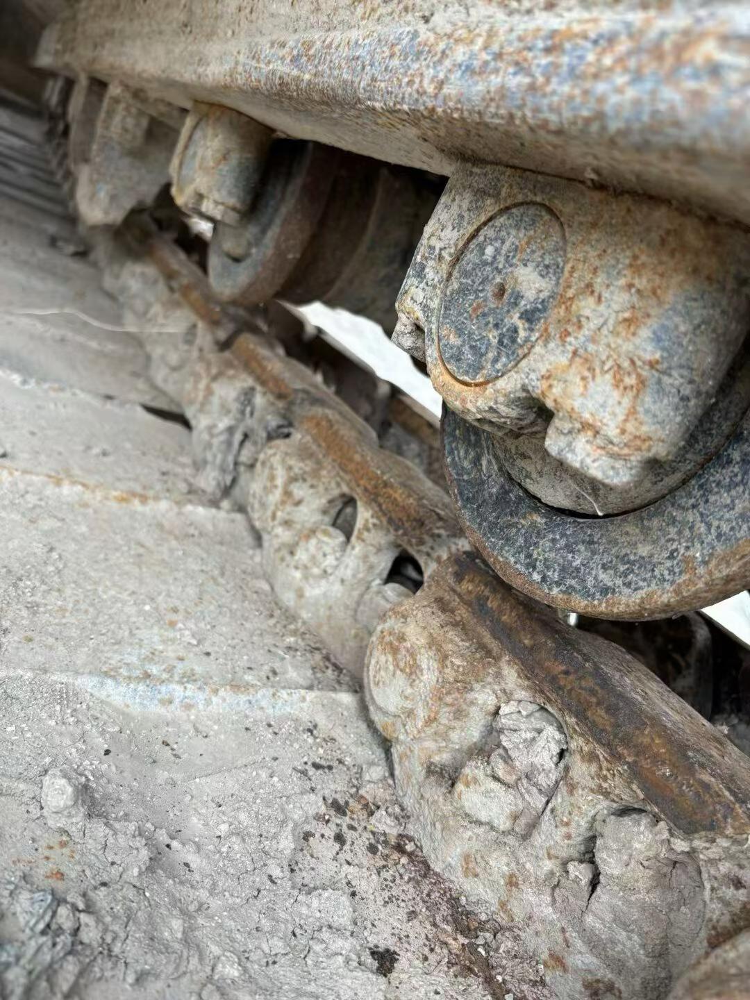 شراء حفارة Hitachi EX200-5 مستعملة / 5