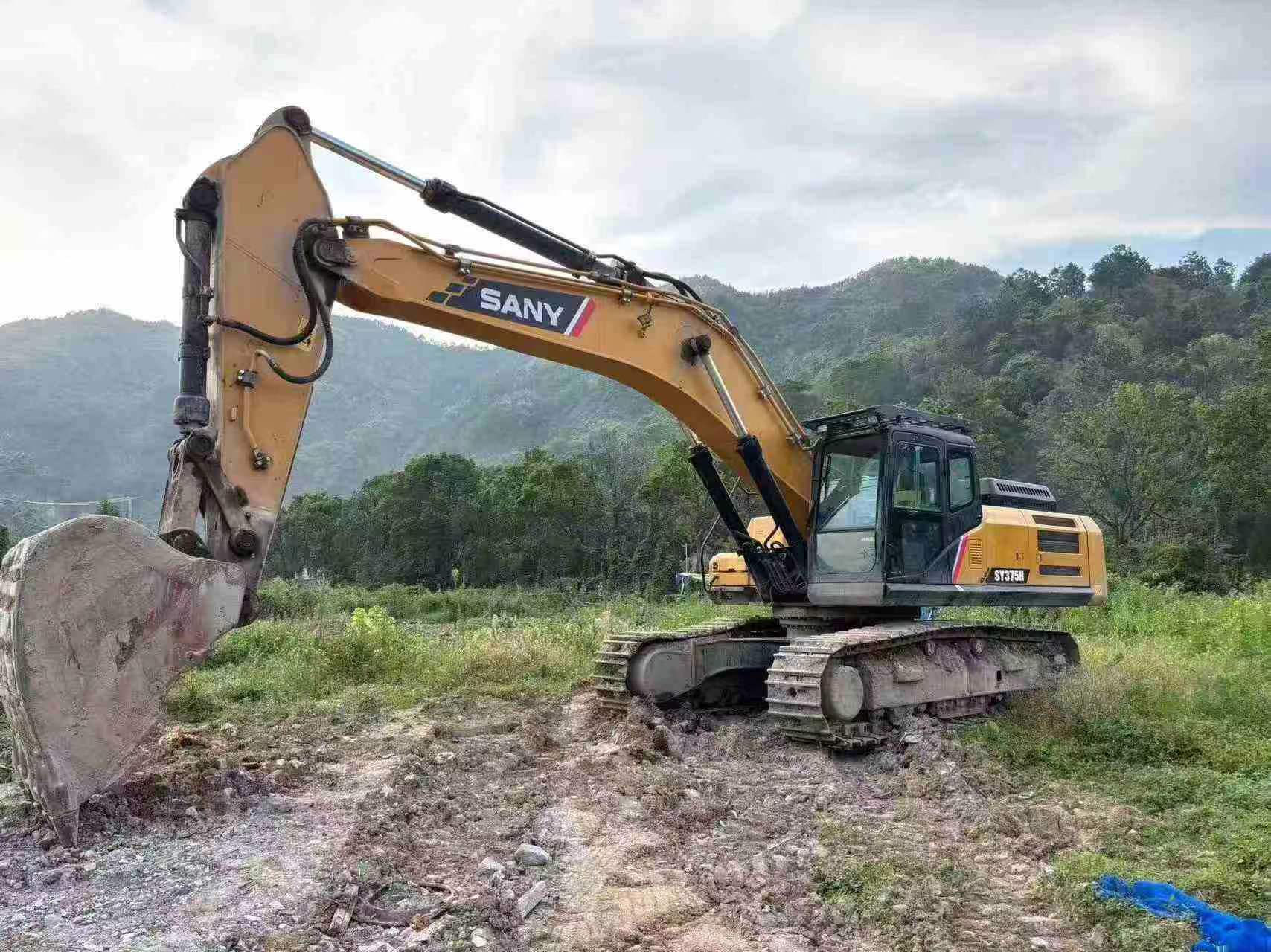 Buy Sany SY375H Used Excavator