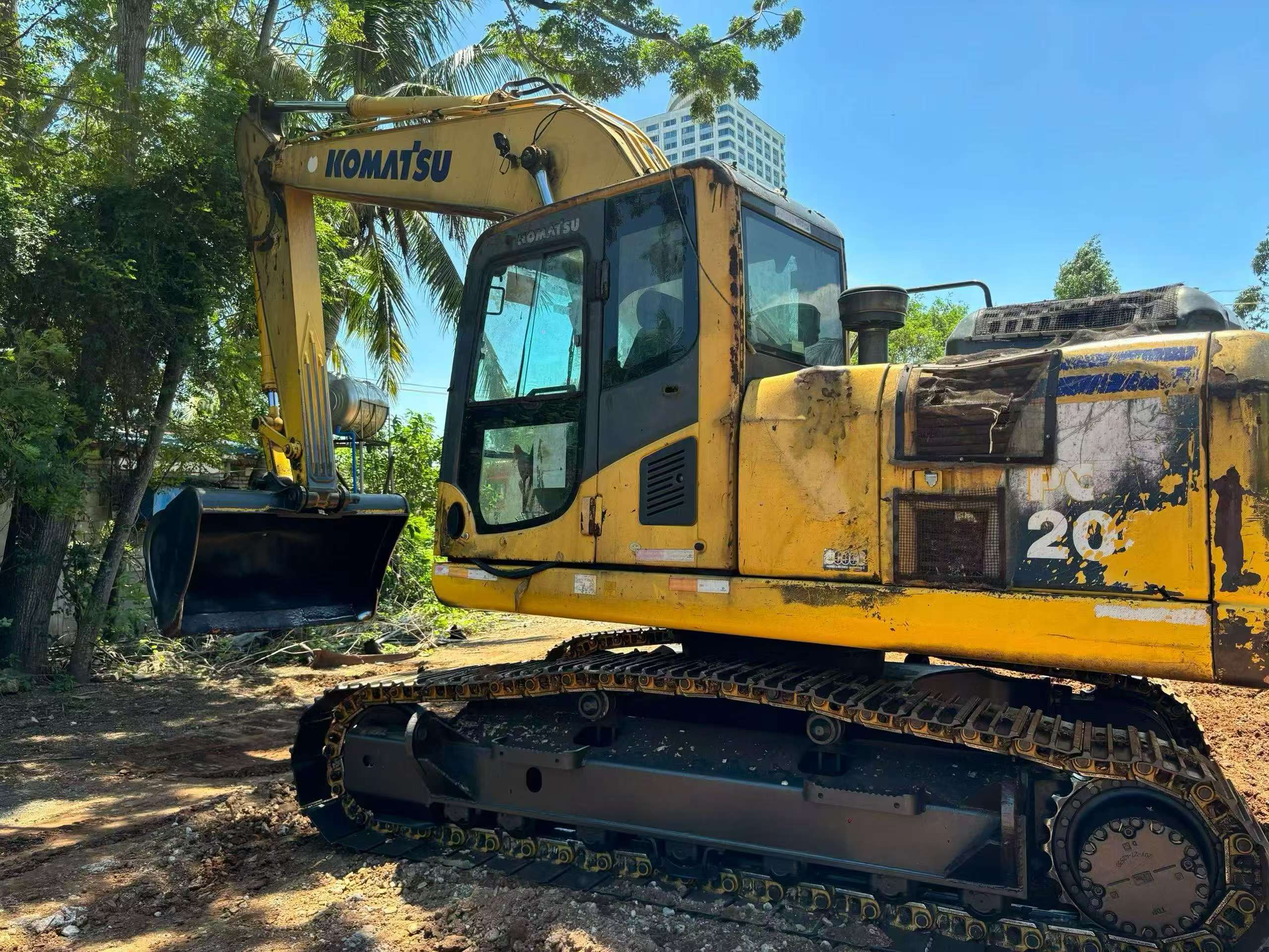 Купить Подержанный Экскаватор Komatsu PC200 / 6