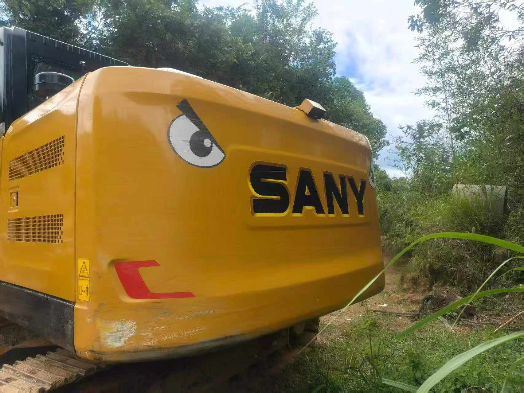 Buy Sany SY135 Used Excavator / 2