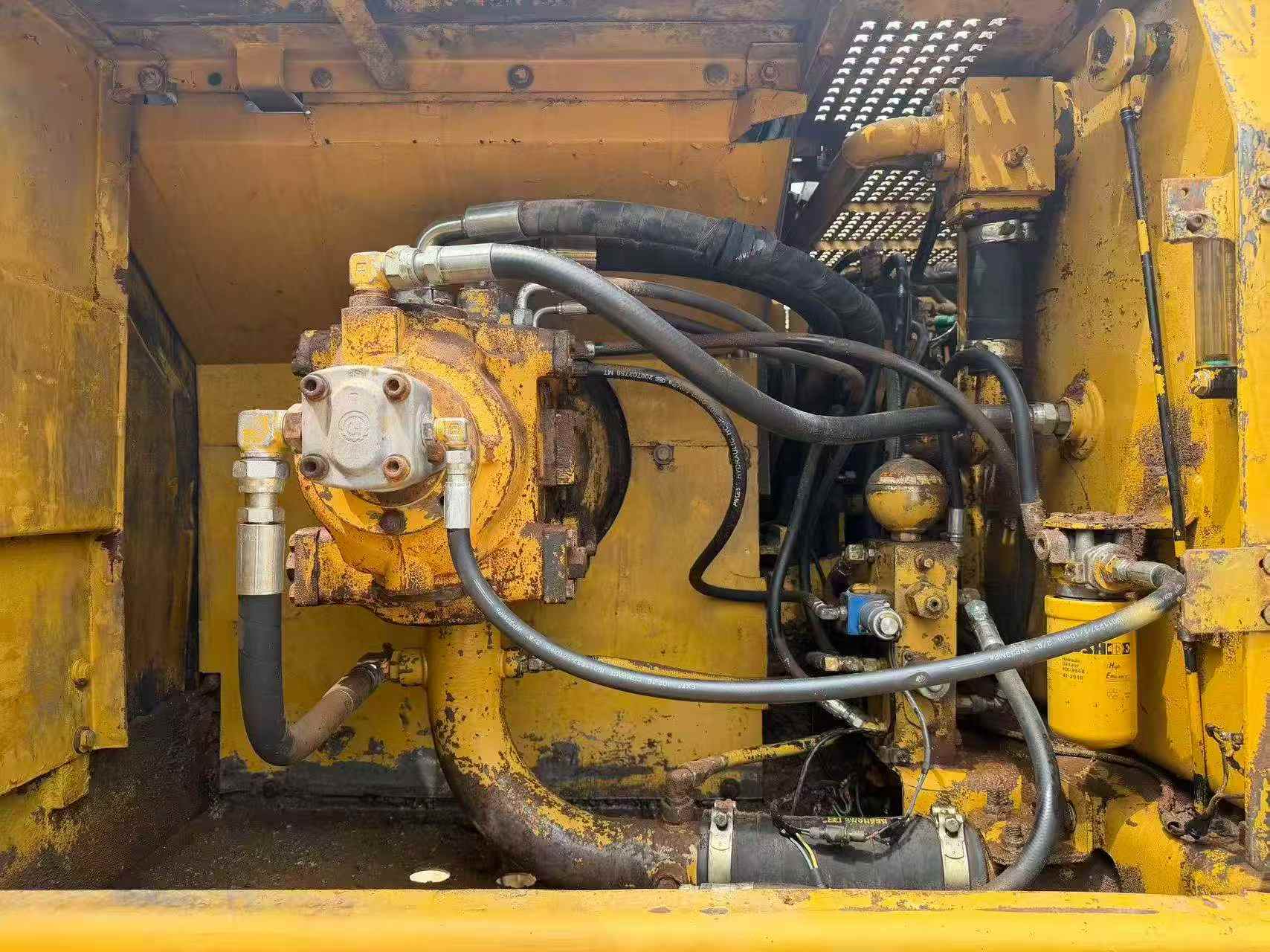 Compre Escavadeira Caterpillar 320V2 Usada / 6 Compre Escavadeira Caterpillar 320V2 Usada / 6