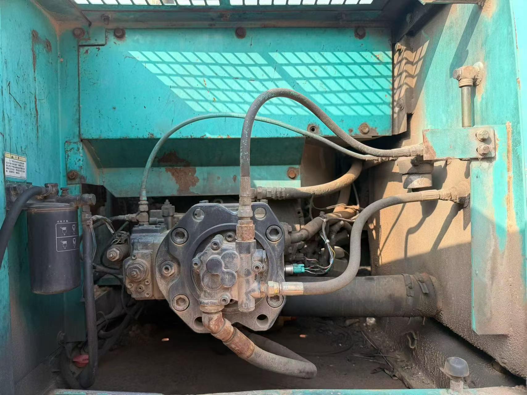 Купить Подержанный Экскаватор Kobelco SK200-6E / 4