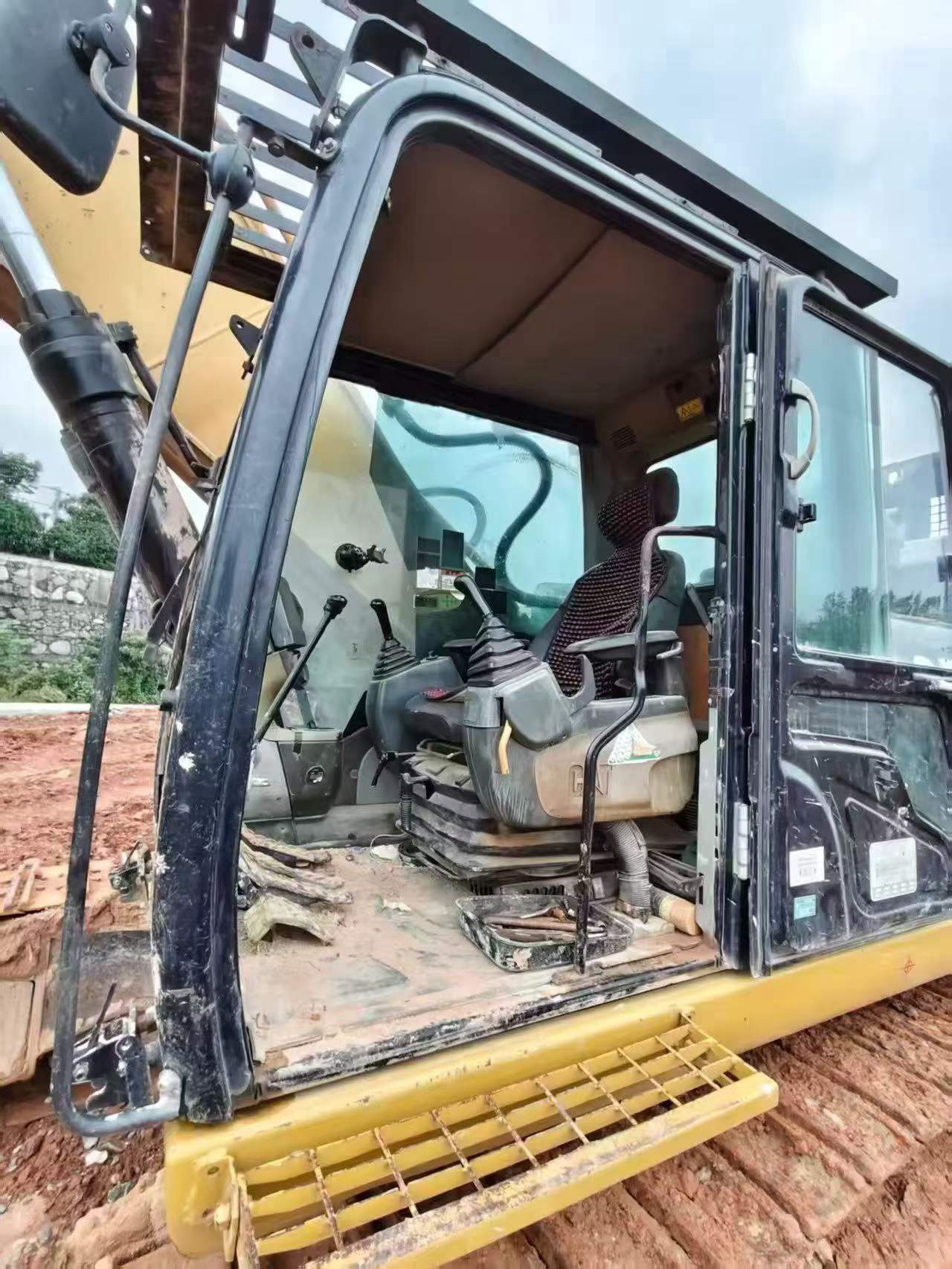 Compre Escavadeira Caterpillar 336DL Usada / 8