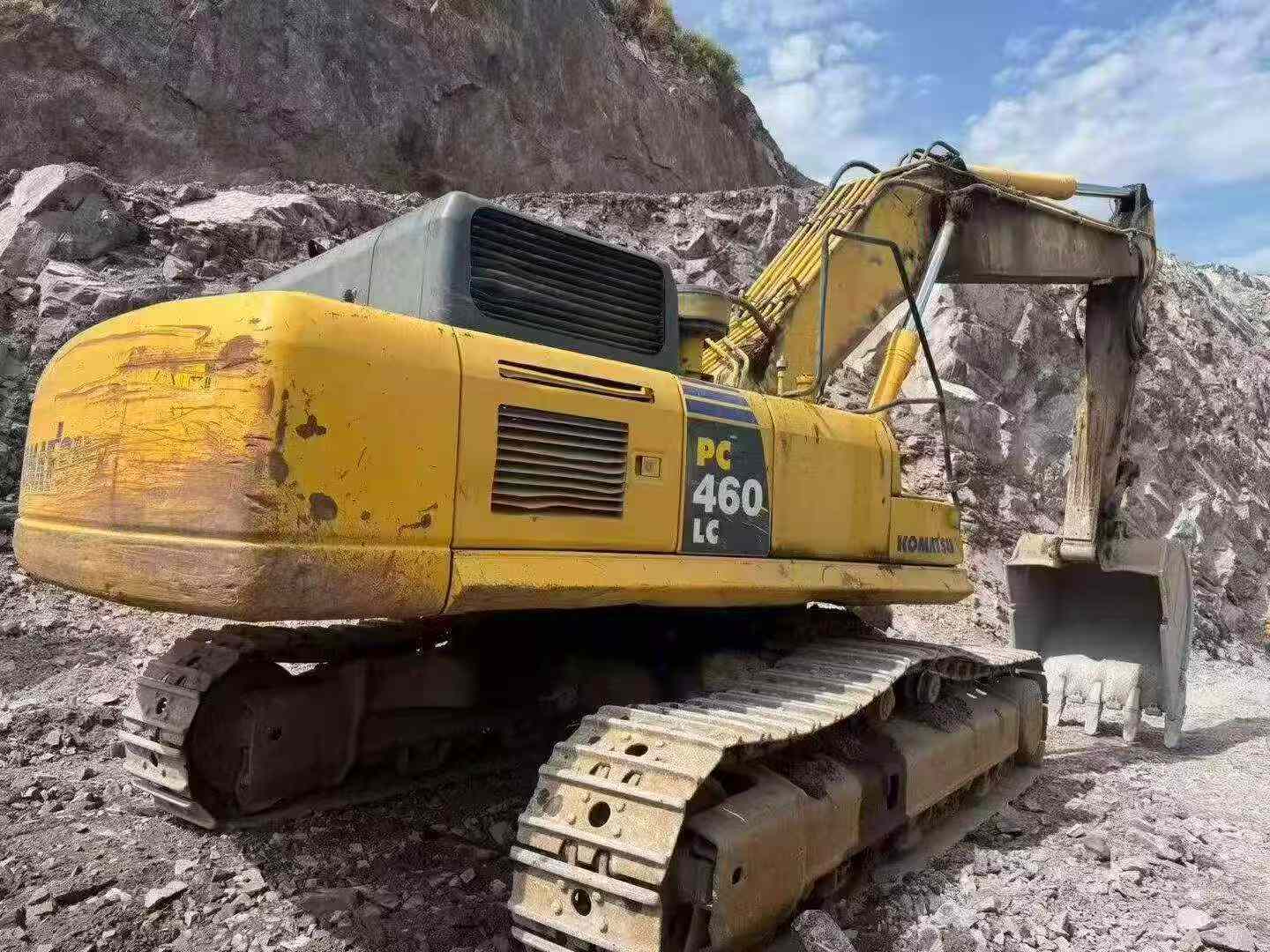 Buy Komatsu PC460LC-8 Used Excavator / 3