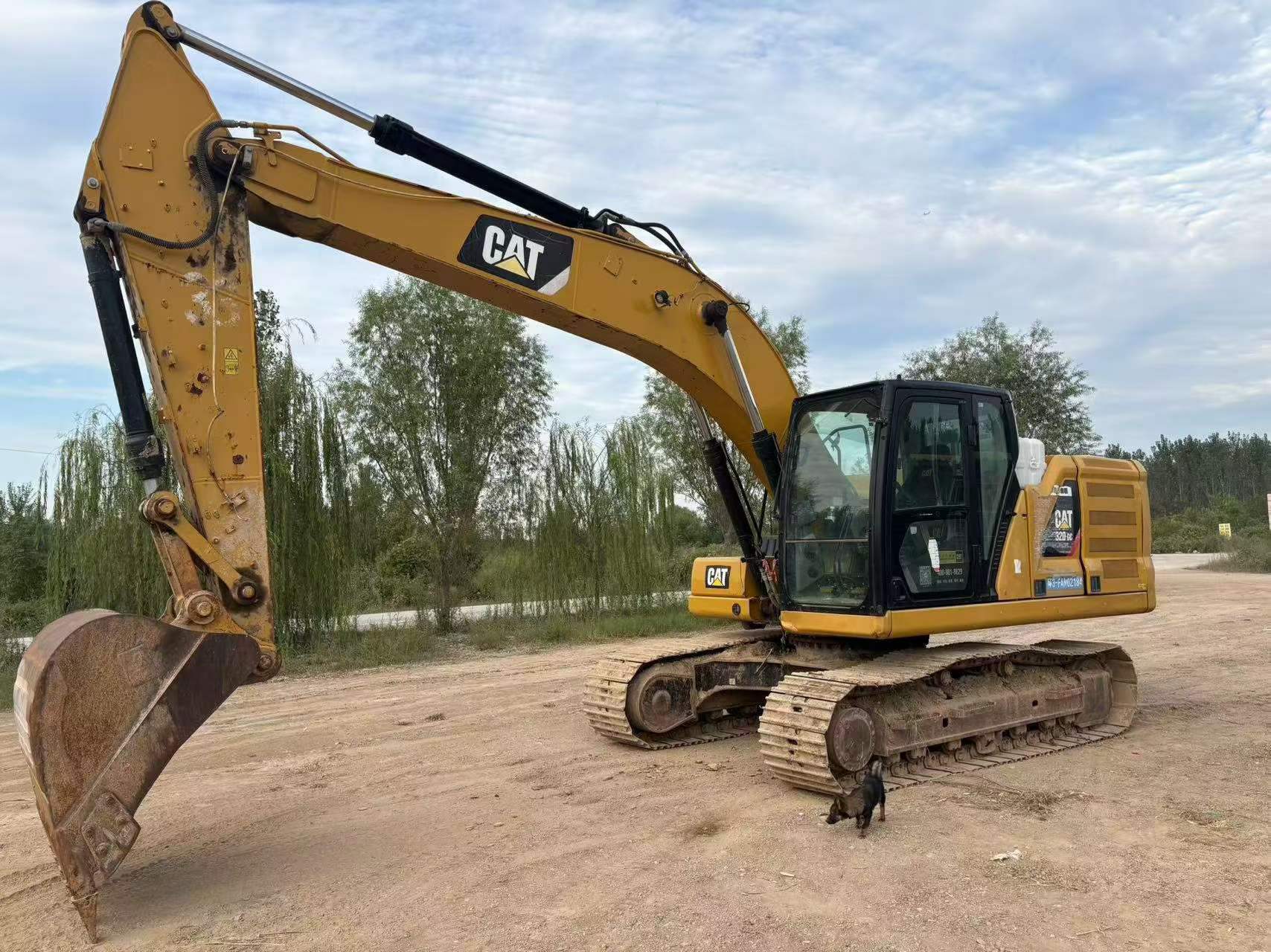 Compre Excavadora Caterpillar 320DGC Usada / 5