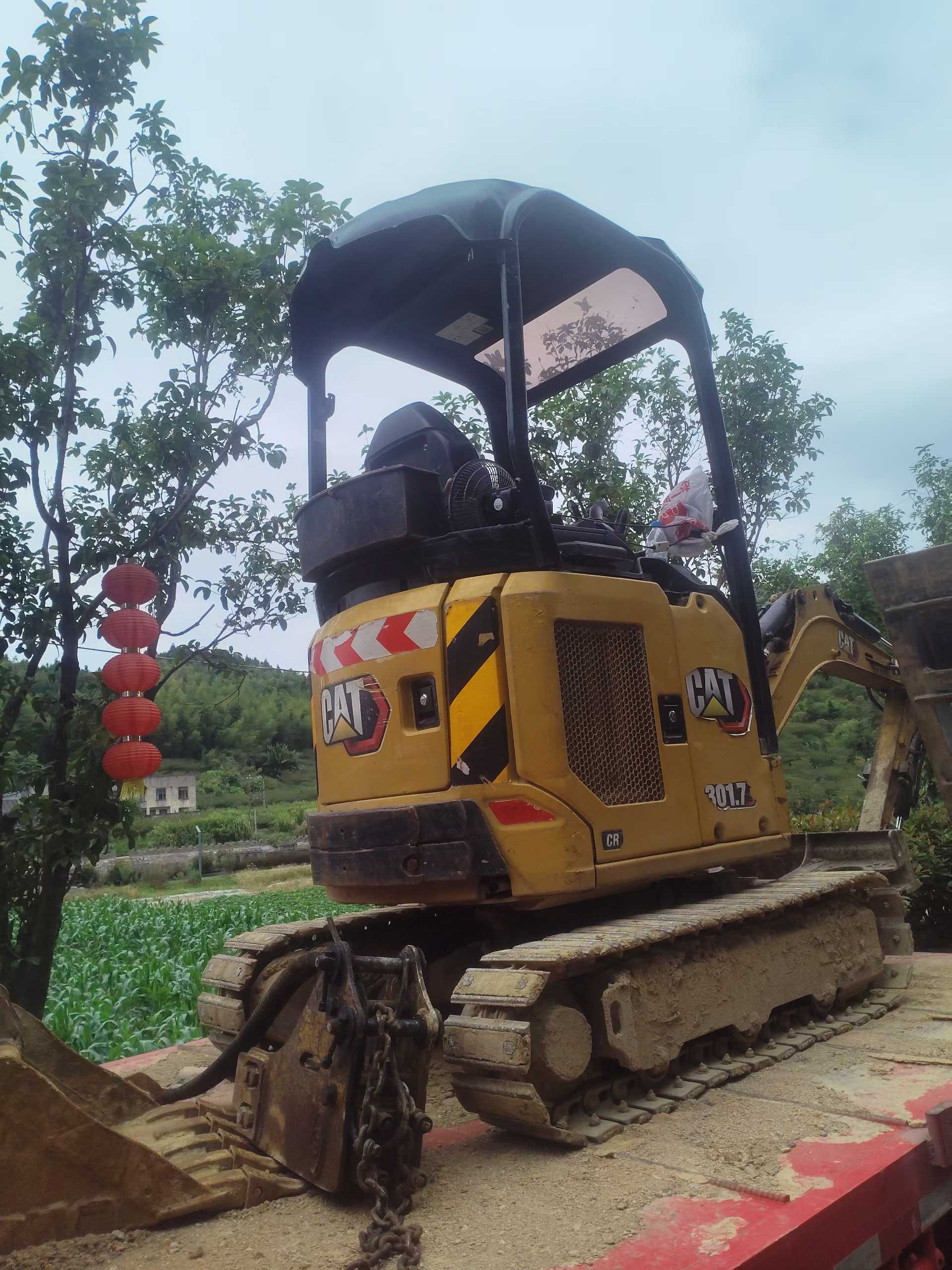 Compre Excavadora Caterpillar 301.4C Usada / 2
