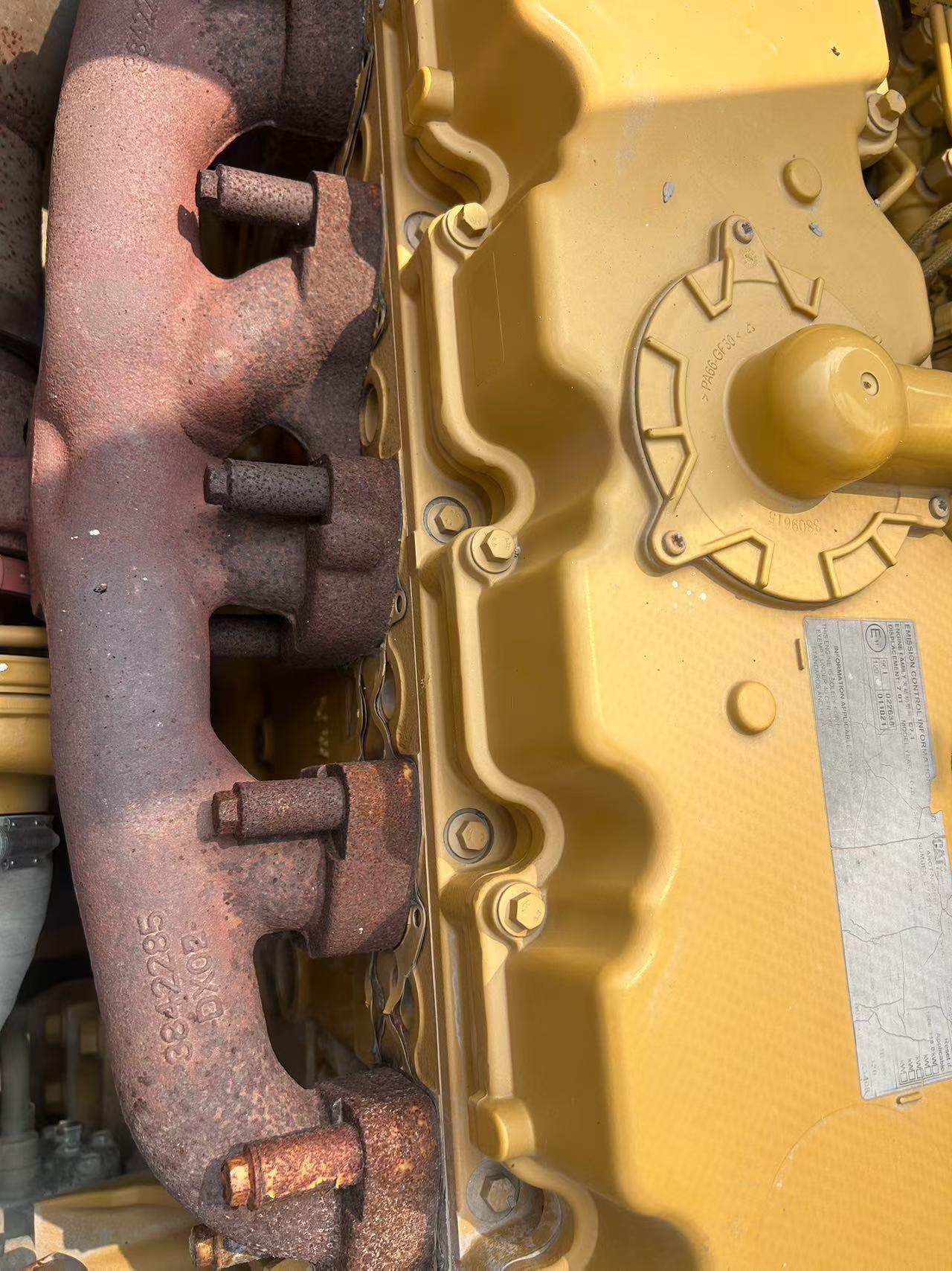 شراء حفارة Caterpillar 323 مستعملة / 5