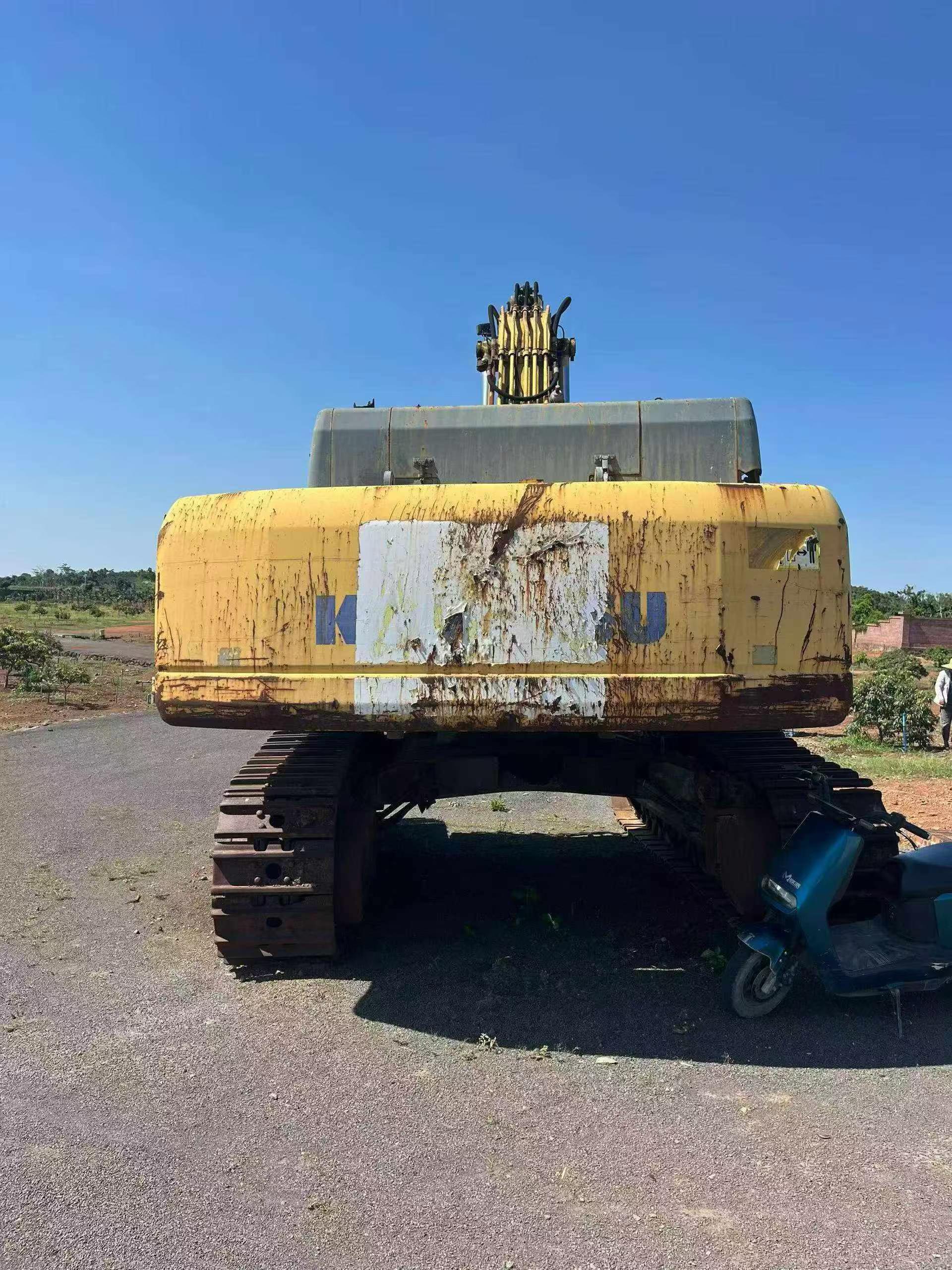 Compre Escavadeira Komatsu PC450 Usada / 3