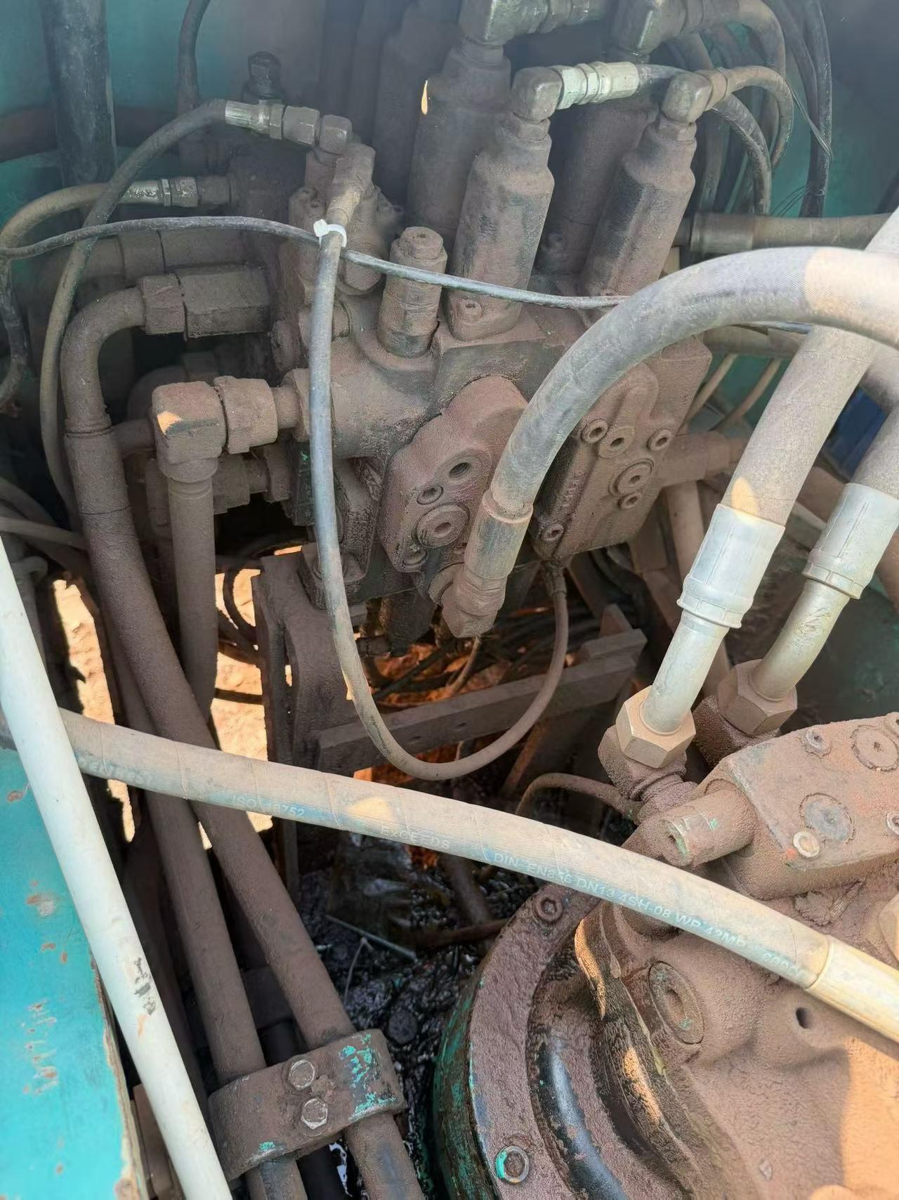 Купить Подержанный Экскаватор Kobelco SK200-6E / 3