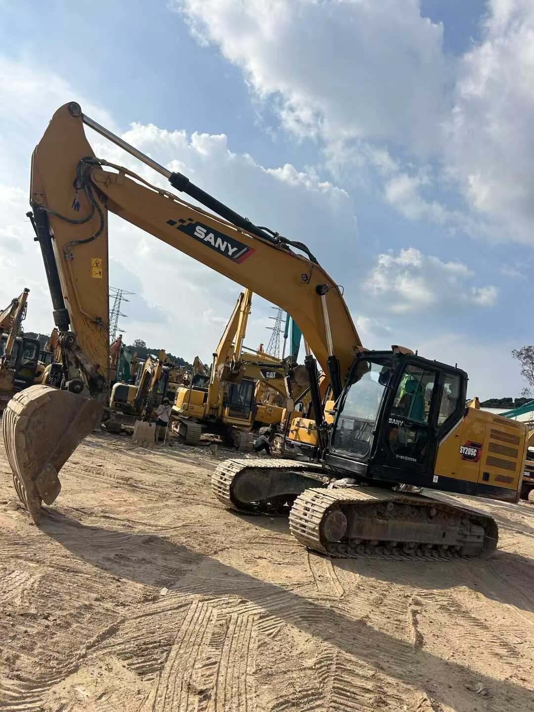 شراء حفارة Sany SY205C مستعملة / 3