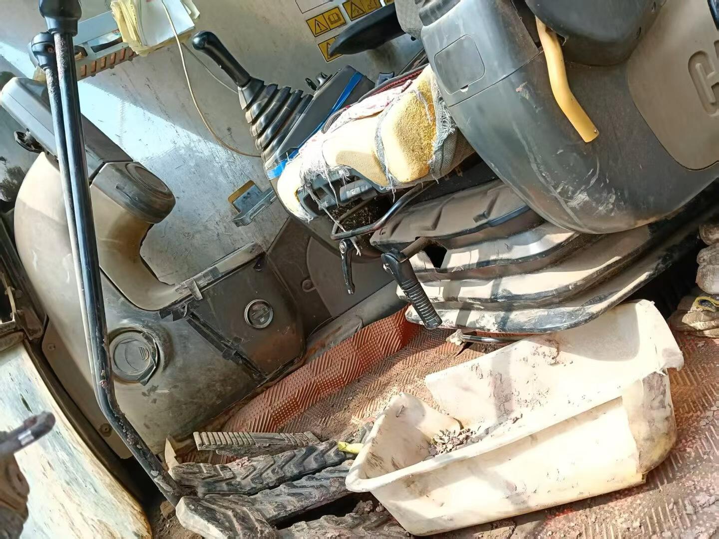 شراء حفارة Caterpillar 324D مستعملة / 3