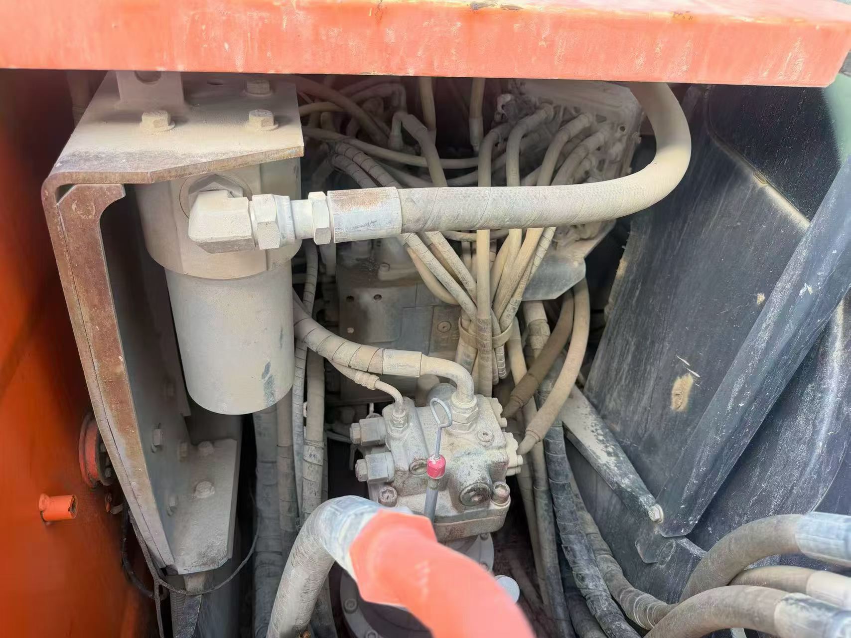 شراء حفارة Hitachi EX130 مستعملة / 7