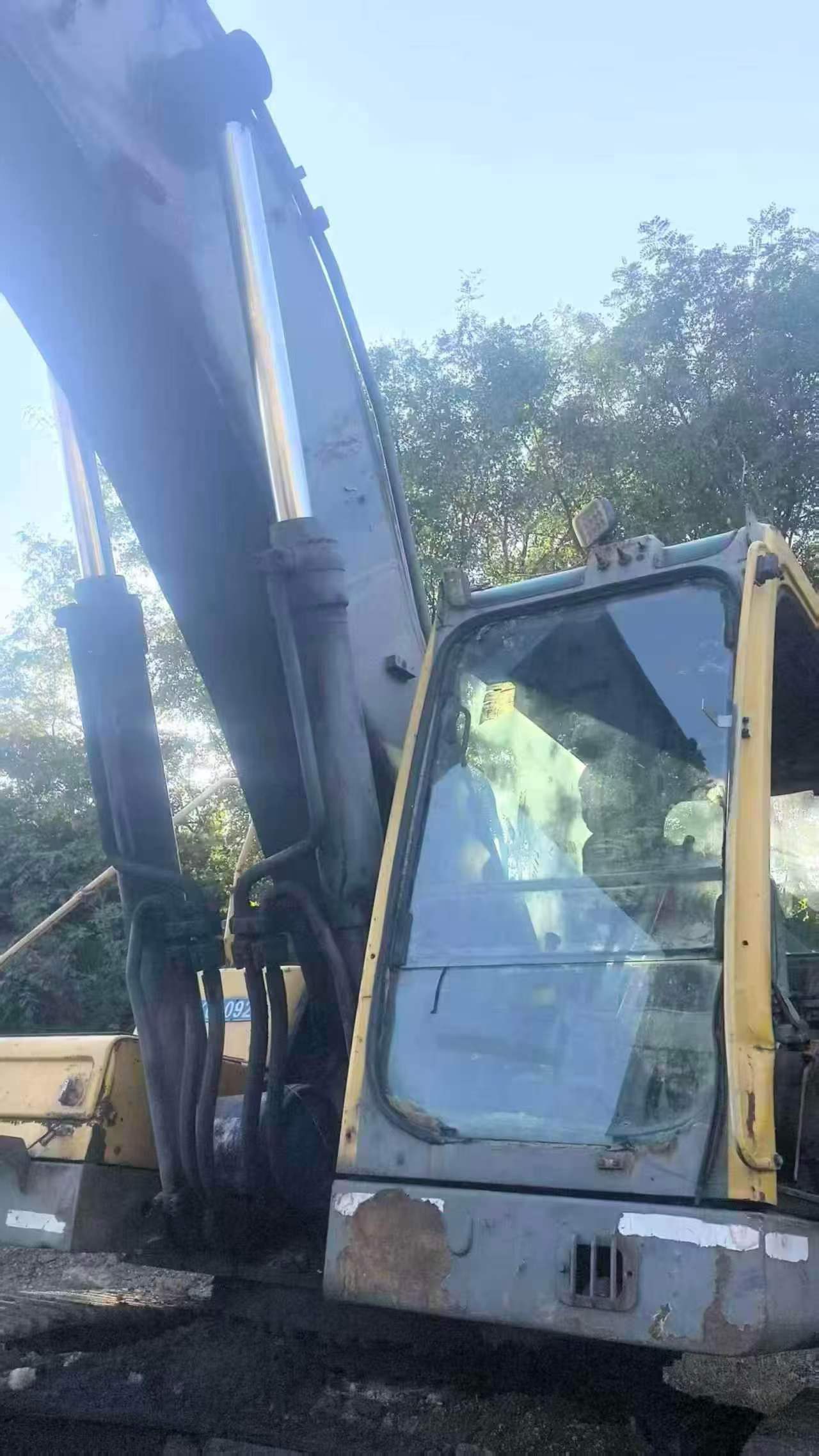 Купить Подержанный Экскаватор Volvo EC360BL / 8