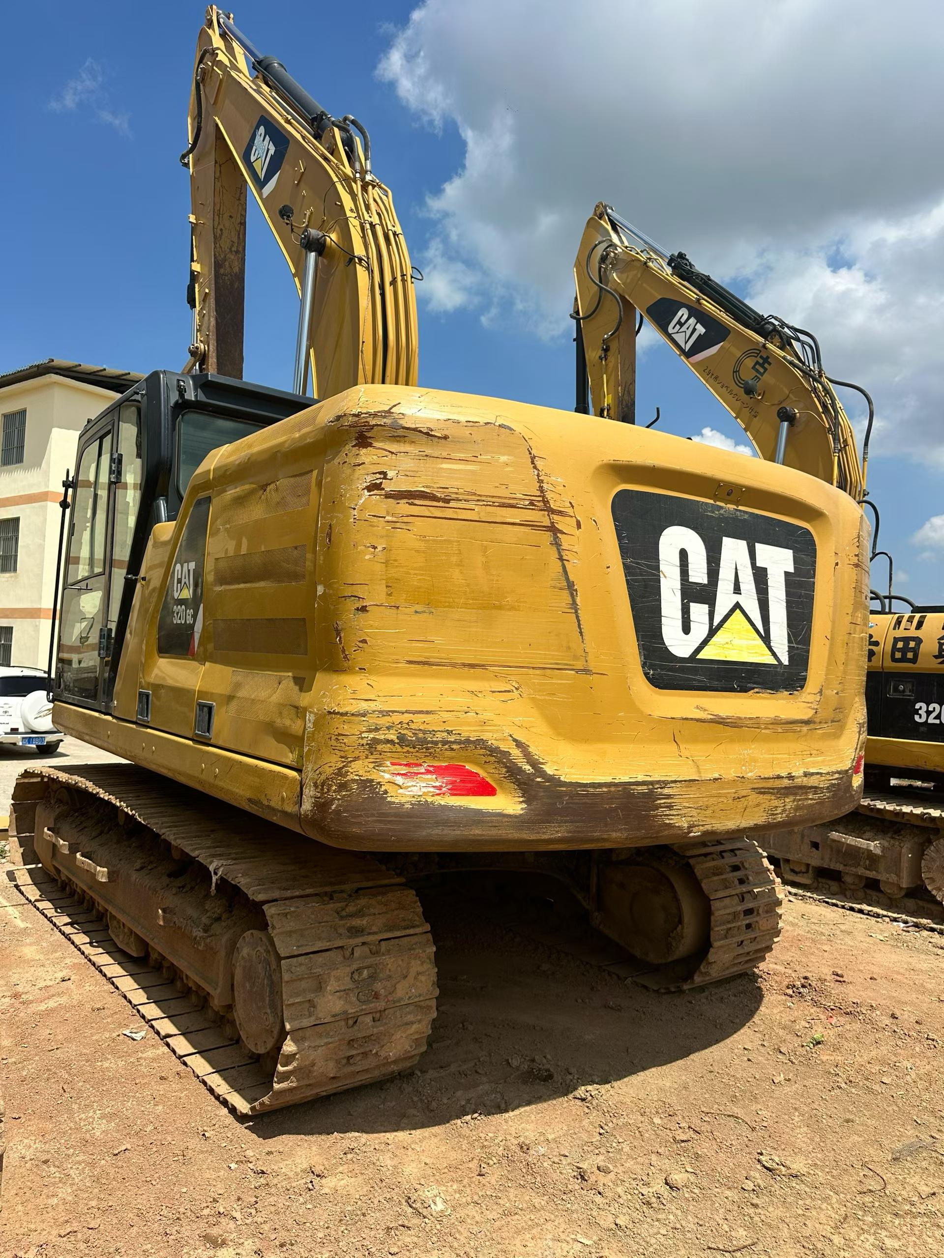 Buy Caterpillar 320A Used Excavator / 2 Buy Caterpillar 320A Used Excavator / 2