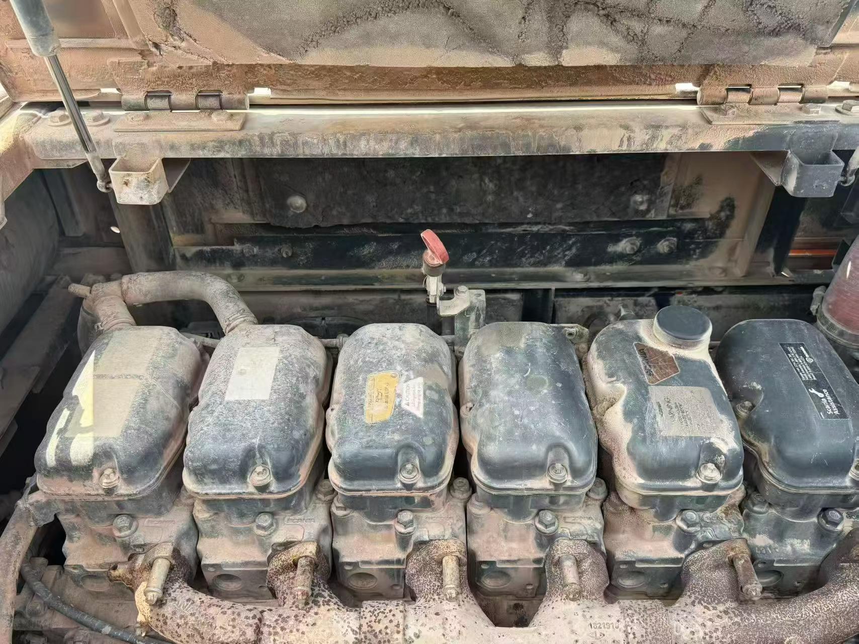 Compre Excavadora Doosan DX520LC Usada / 5