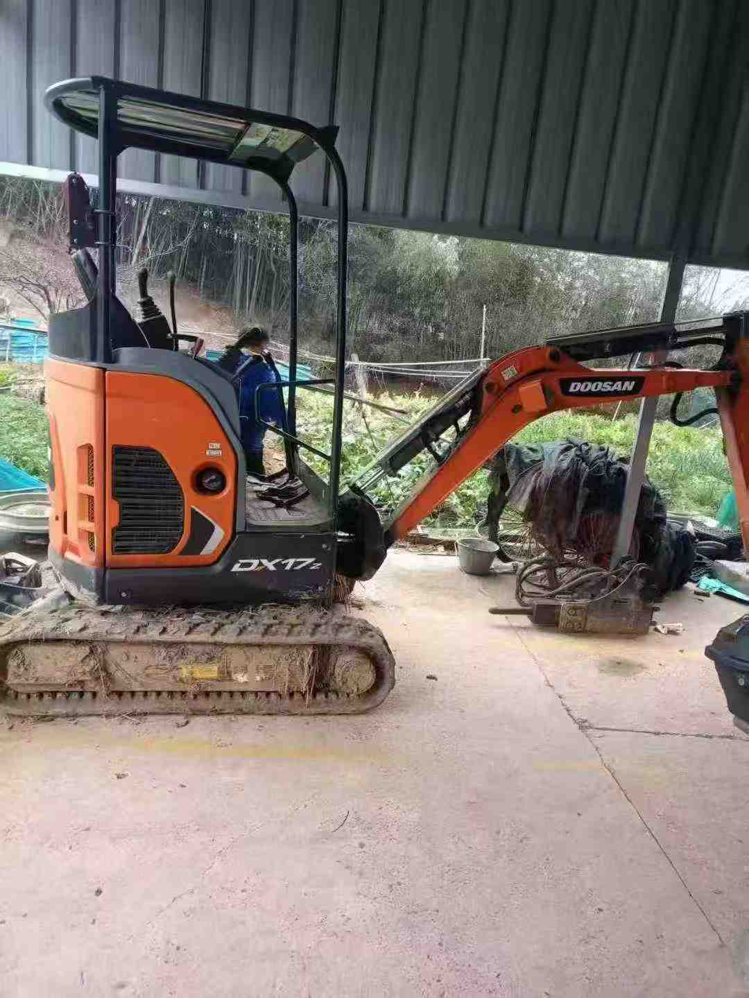 شراء Doosan DX17z مستعمل حفارة