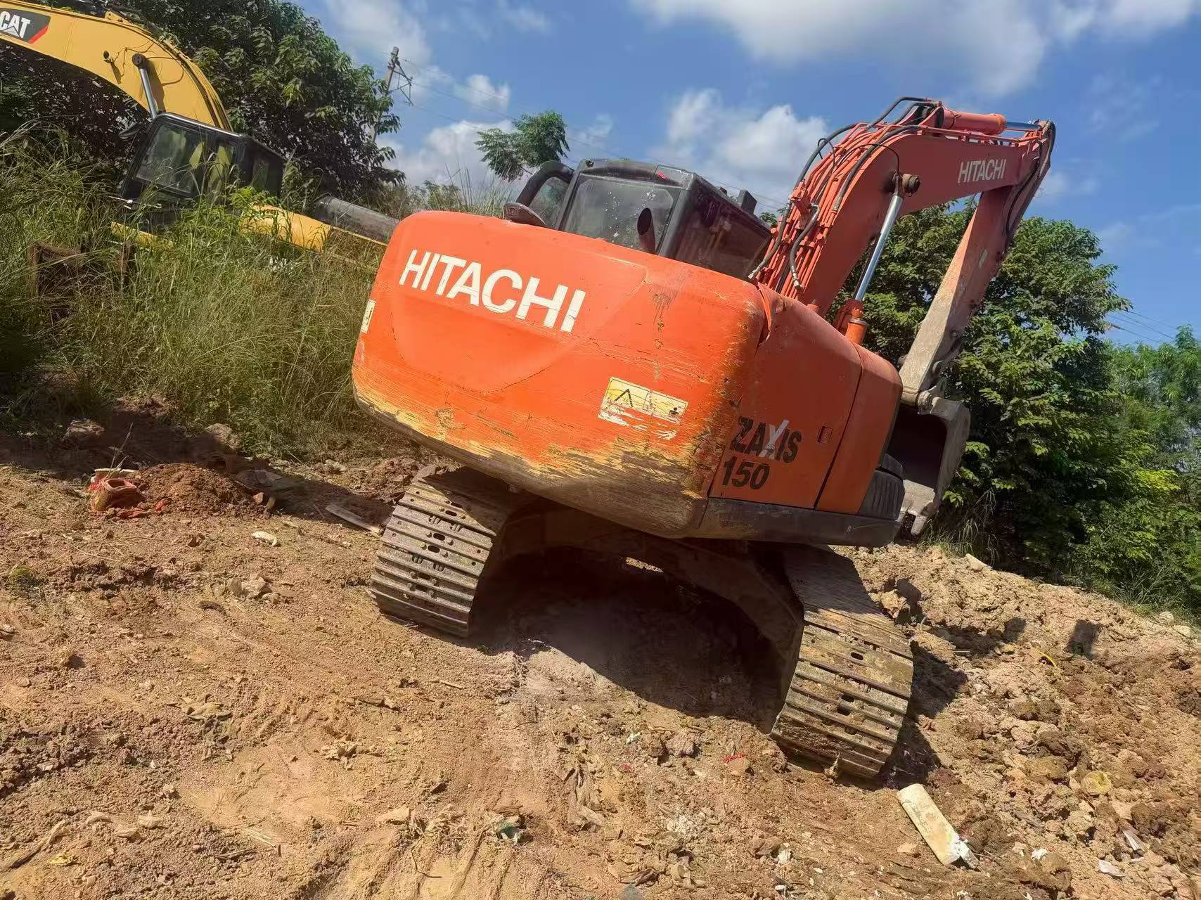 شراء حفارة Hitachi EX130 مستعملة / 3