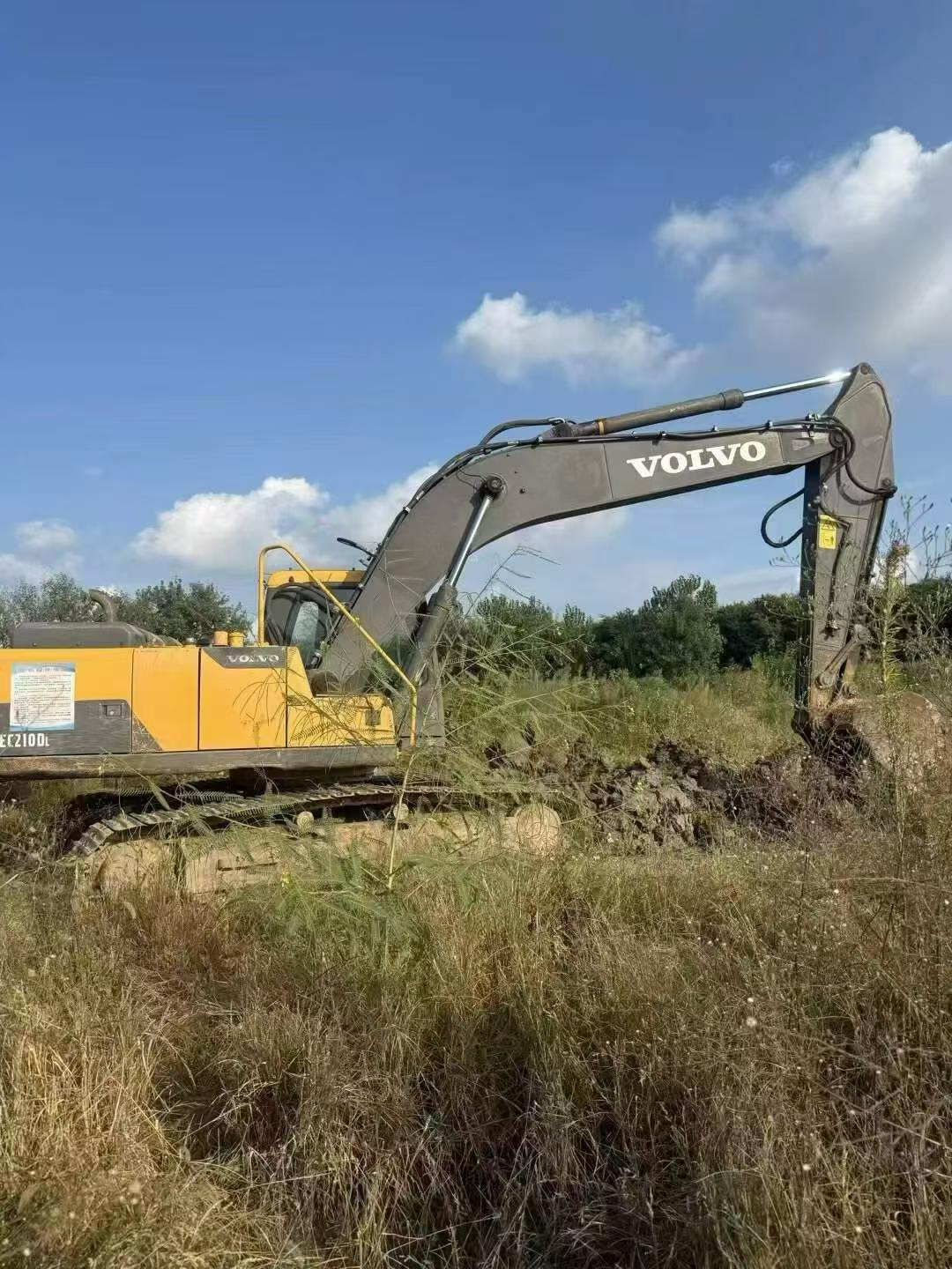 Купить Подержанный Экскаватор Volvo EC210B / 4