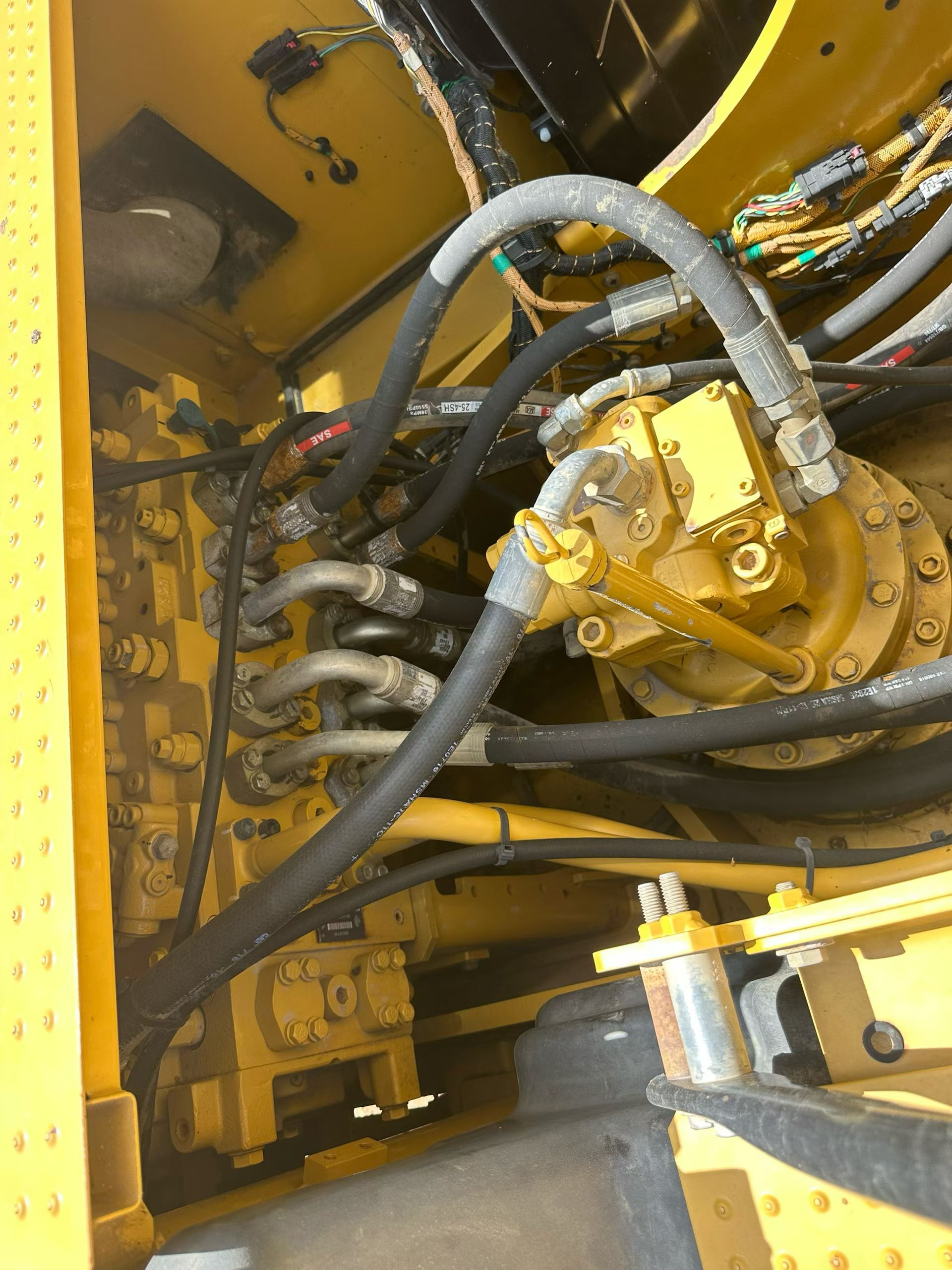 Buy Caterpillar 320A Used Excavator / 4 Buy Caterpillar 320A Used Excavator / 4