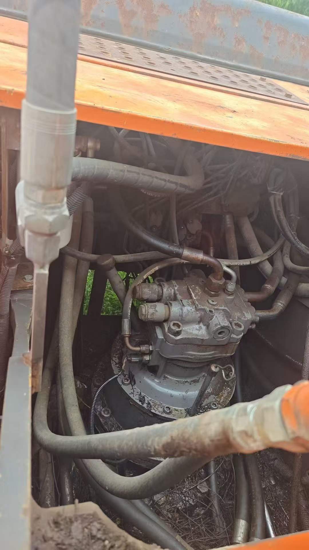 شراء حفارة Hitachi EX240-3 مستعملة / 5
