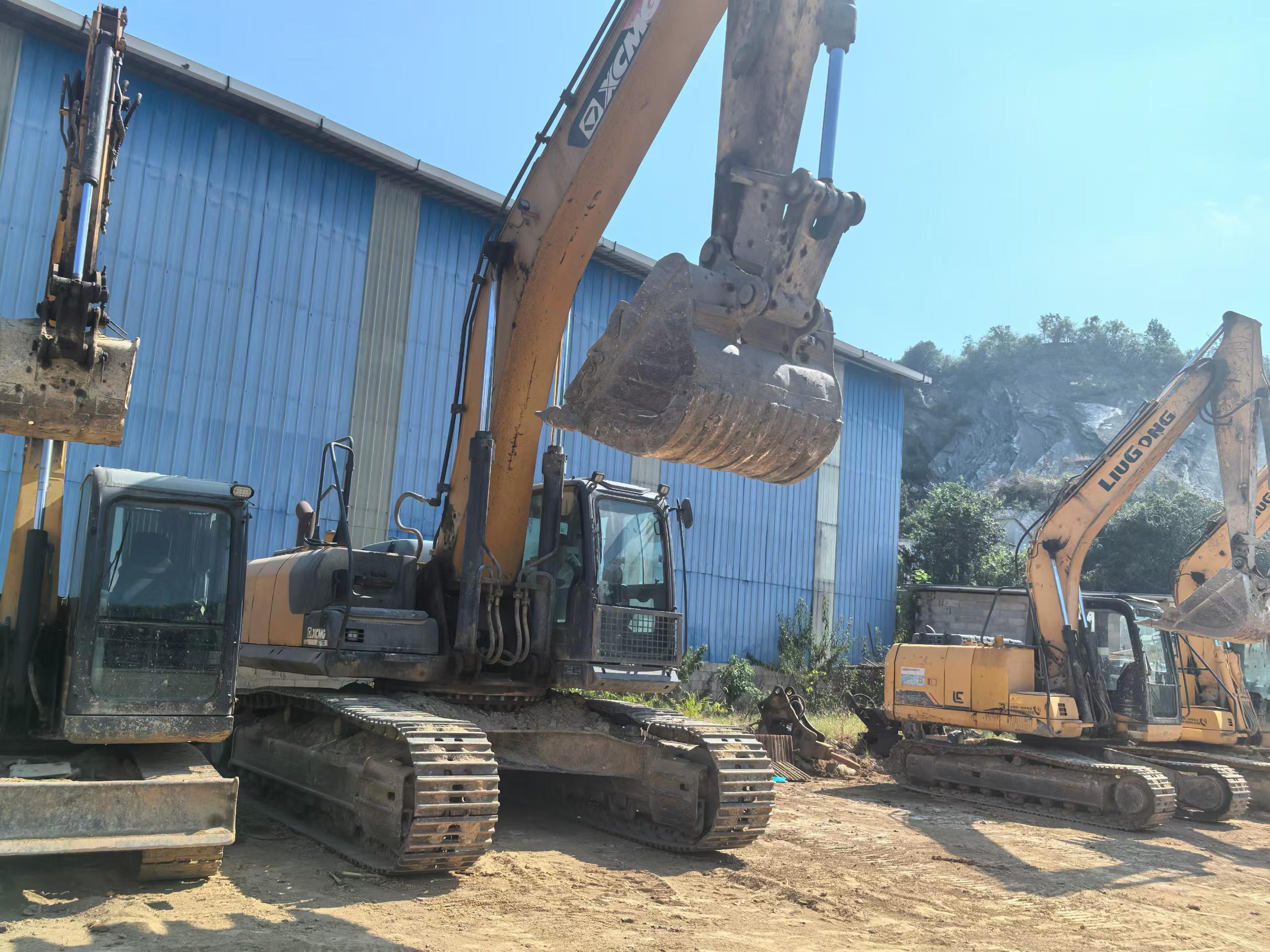 Compre Escavadeira XCMG XE370 Usada / 9