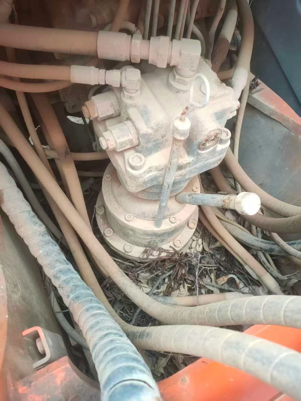 Compre Excavadora Hitachi EX120 Usada / 3 Compre Excavadora Hitachi EX120 Usada / 3