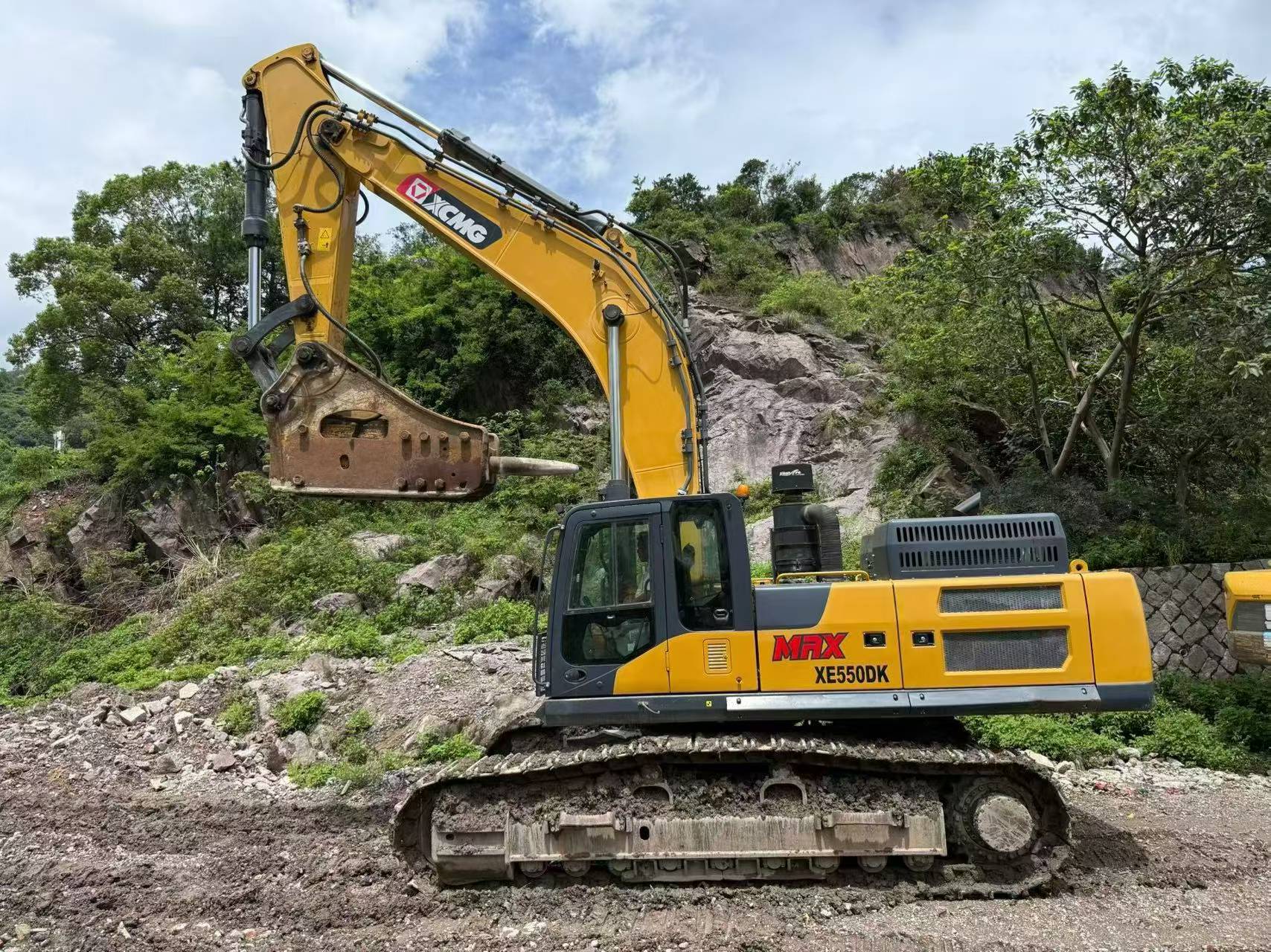 Comprar XCMG XE550DK Usado Escavadeira