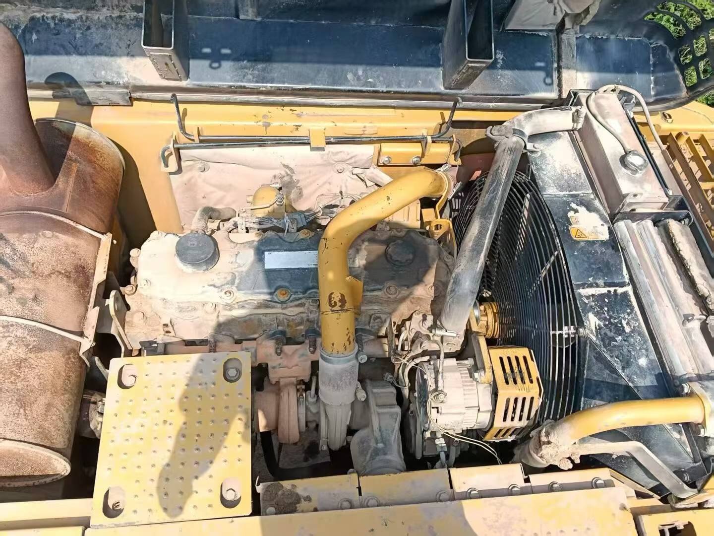 شراء حفارة Caterpillar 324D مستعملة / 6
