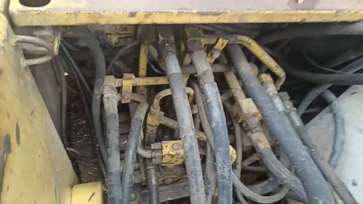 Compre Excavadora Komatsu PC120-5 Usada / 7