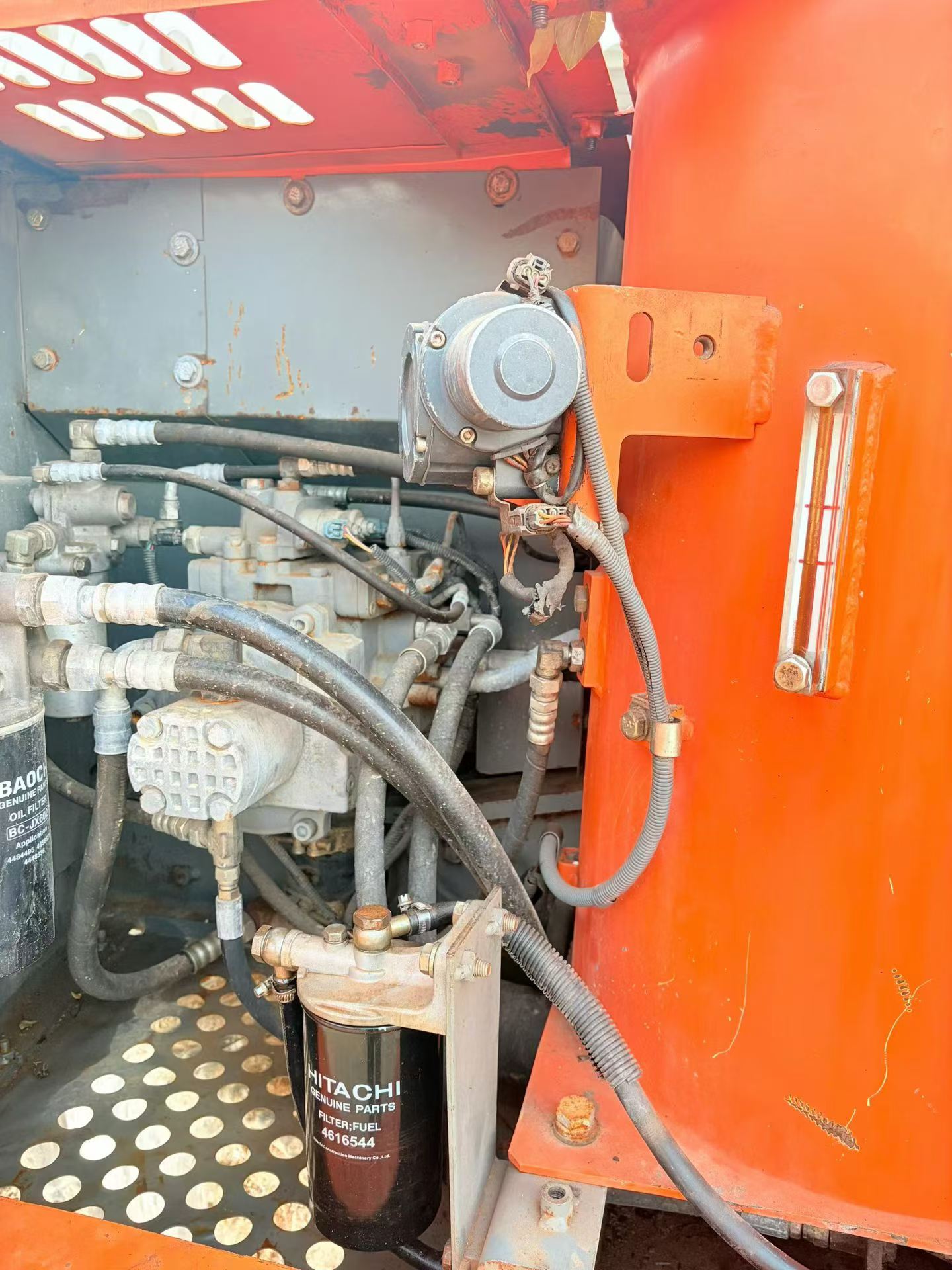 شراء حفارة Hitachi EX120-6 مستعملة / 5