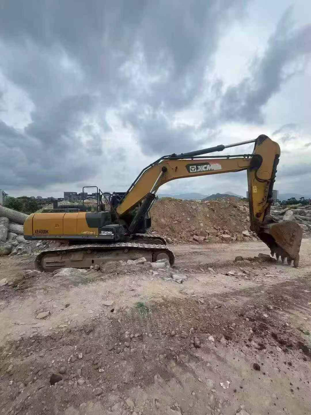 Compre Excavadora XCMG XE400DK Usada / 2