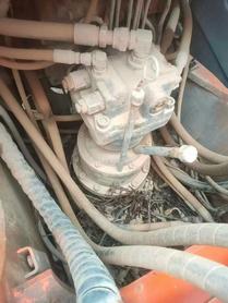 Compre Excavadora Hitachi EX120 Usada / 4 Compre Excavadora Hitachi EX120 Usada / 4