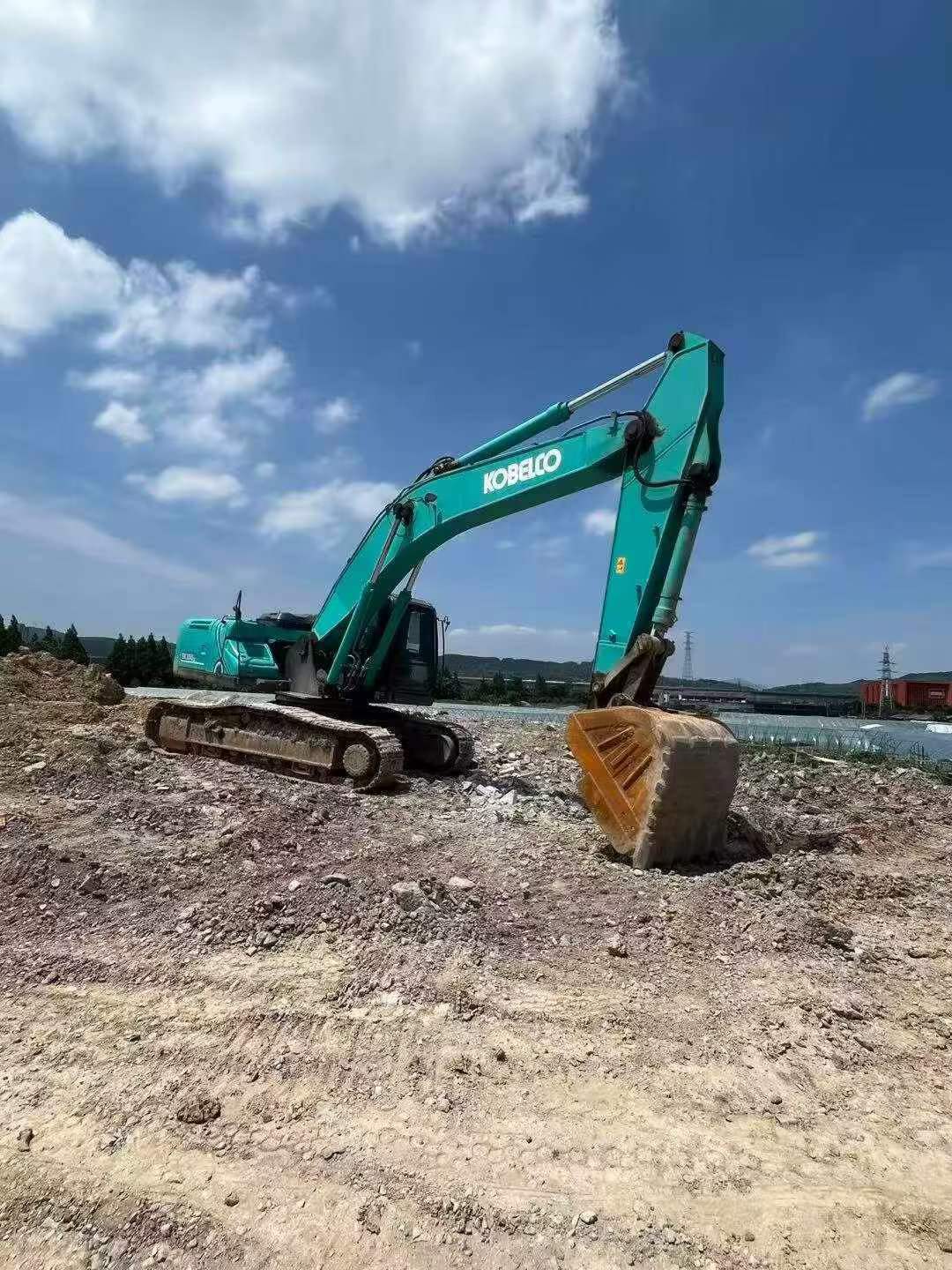 Buy Kobelco SK330-10 Used Excavator / 4 Buy Kobelco SK330-10 Used Excavator / 4