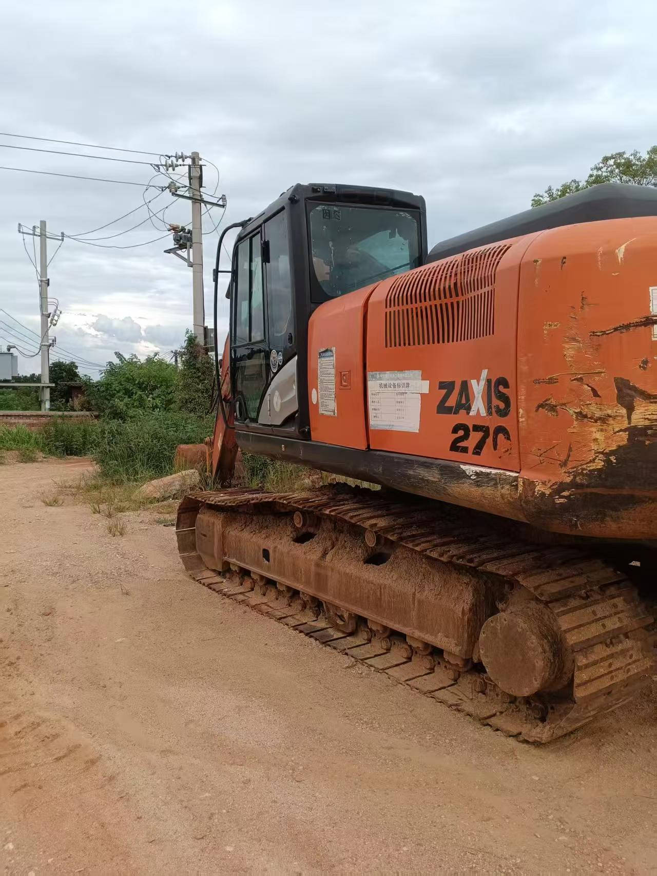 Compre Excavadora Hitachi ZX240-5B Usada / 2