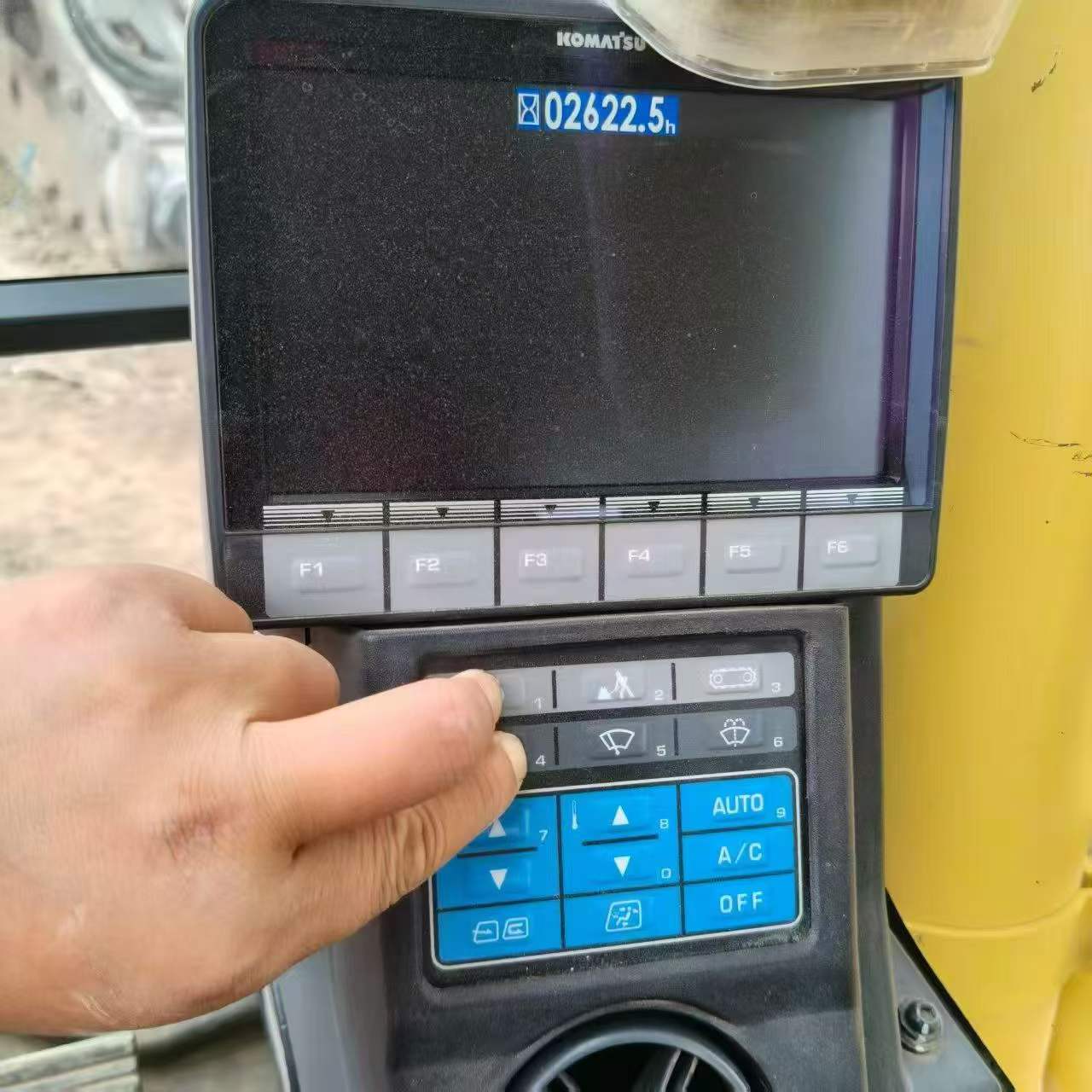 Compre Excavadora Komatsu PC30-1 Usada / 2