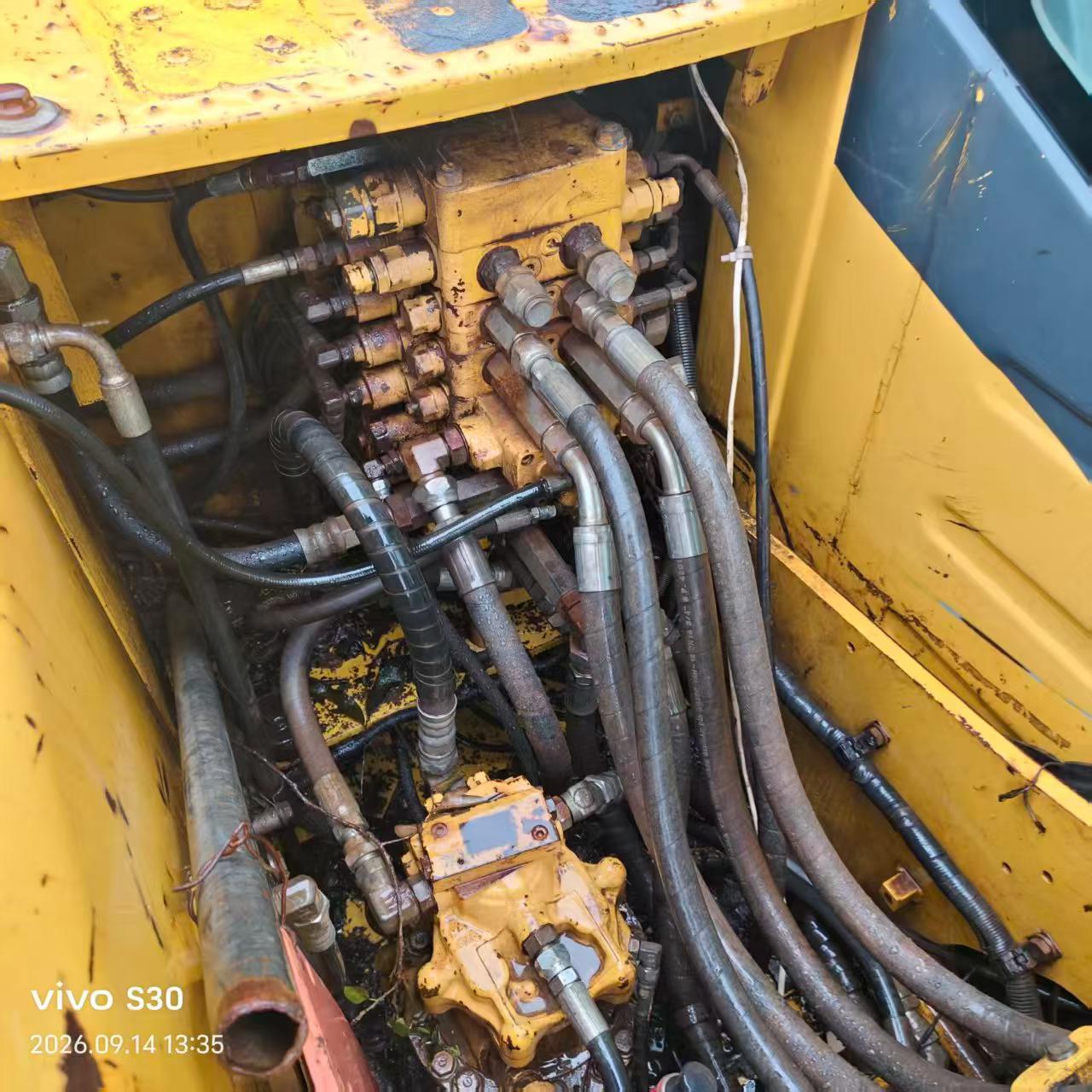Acheter Pelle Komatsu PC130-8 d'occasion / 3
