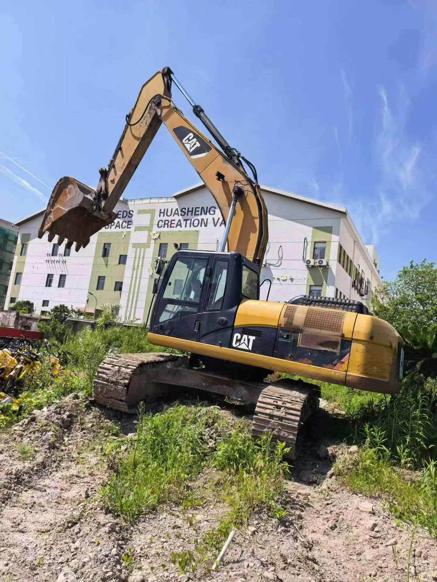 شراء حفارة Caterpillar 329D مستعملة / 3