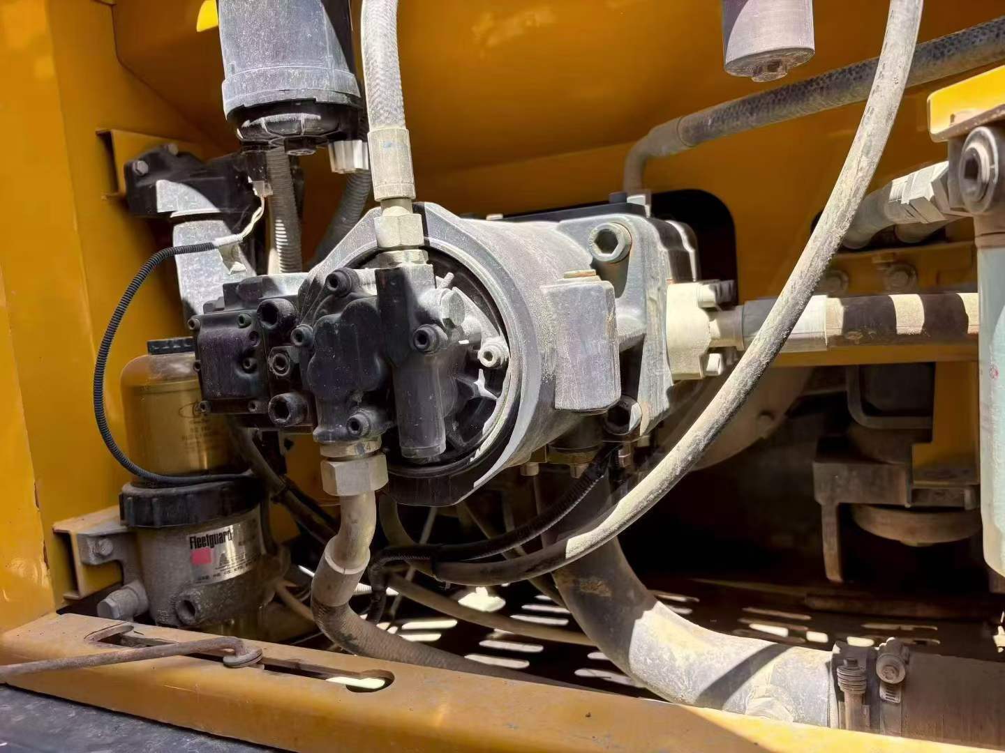 شراء حفارة XCMG XE245DK مستعملة / 7