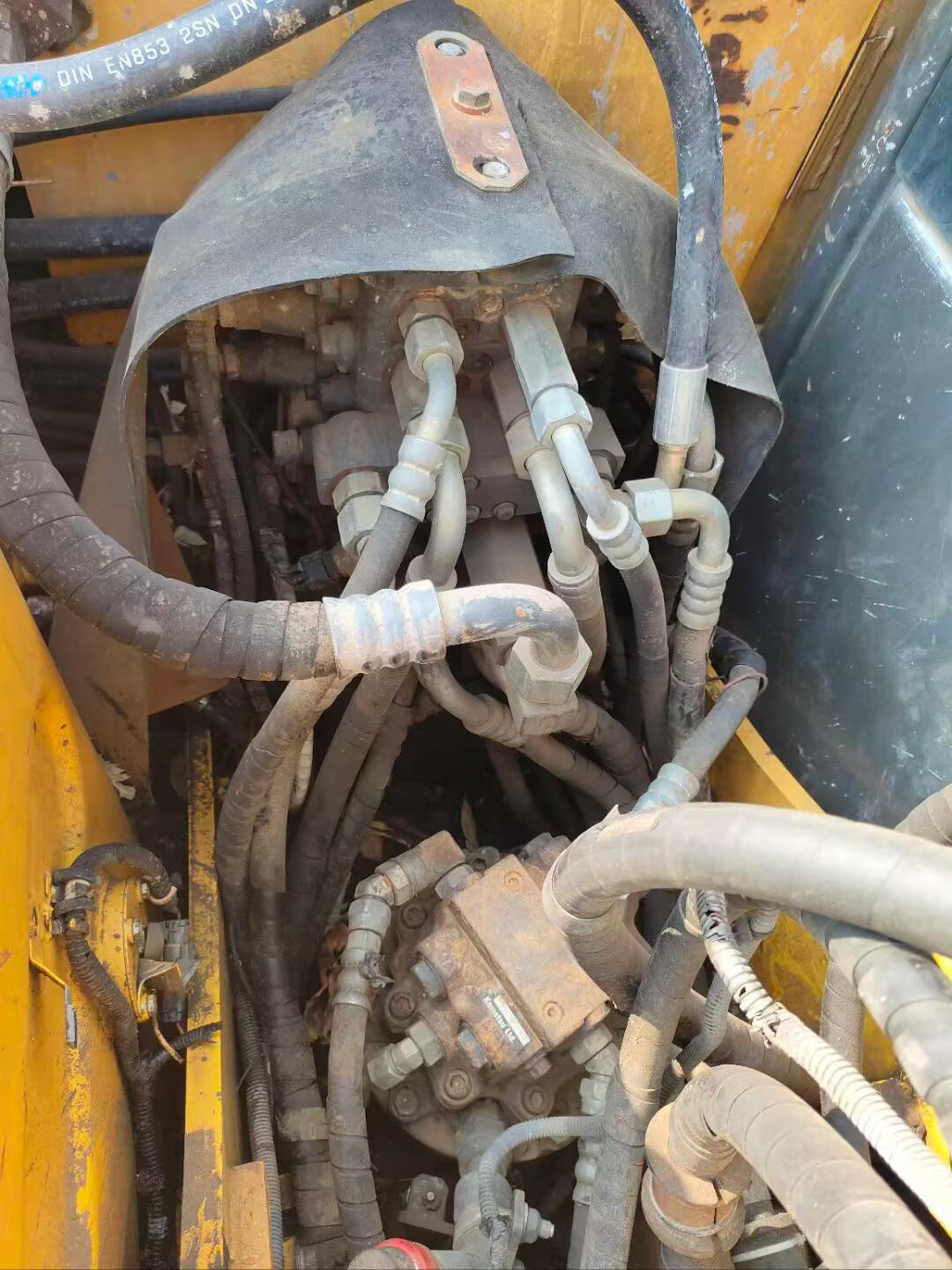 Compre Excavadora Komatsu PC70-8 Usada / 7