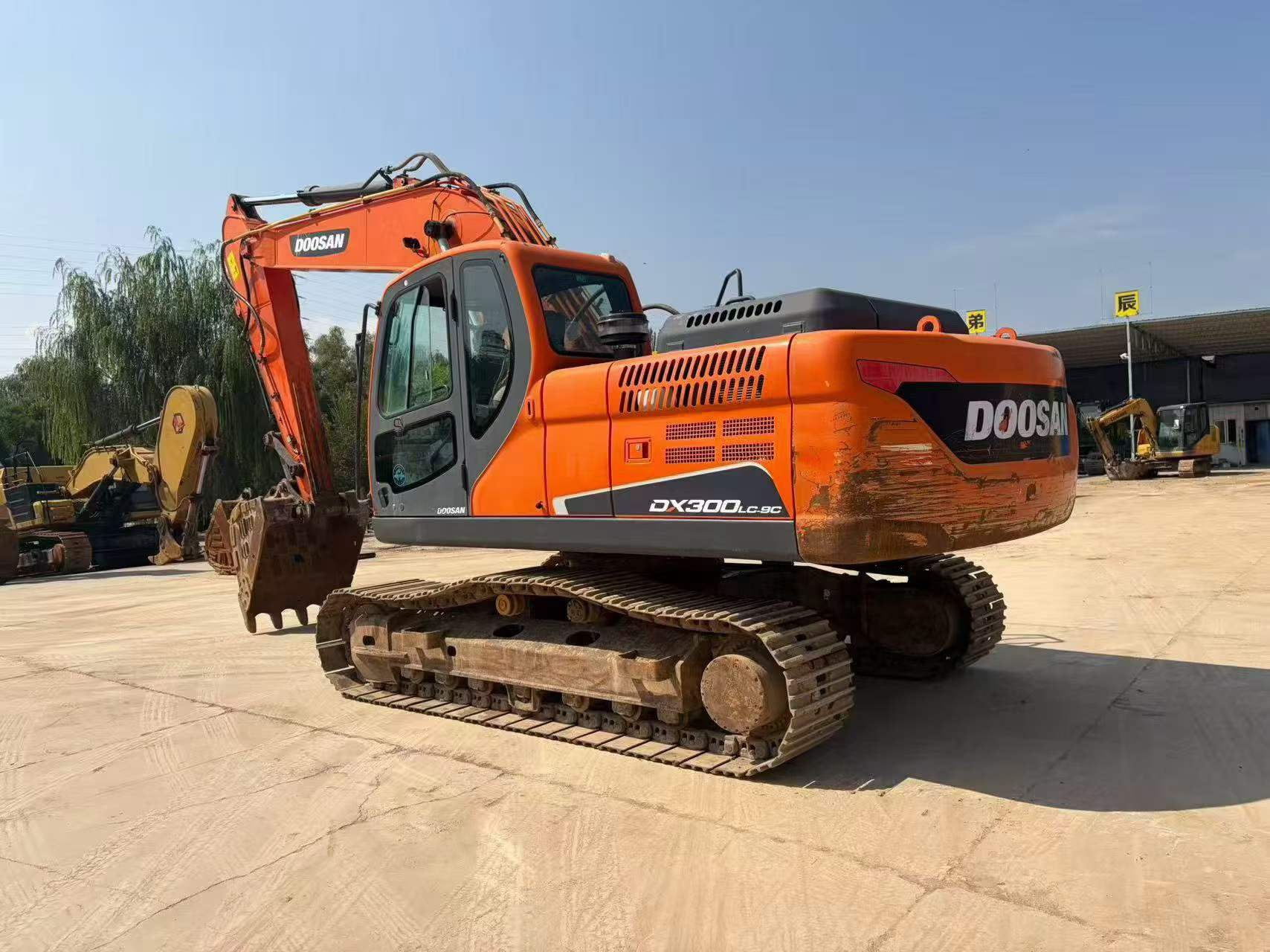 Compre Escavadeira Doosan DH215-7 Usada / 3