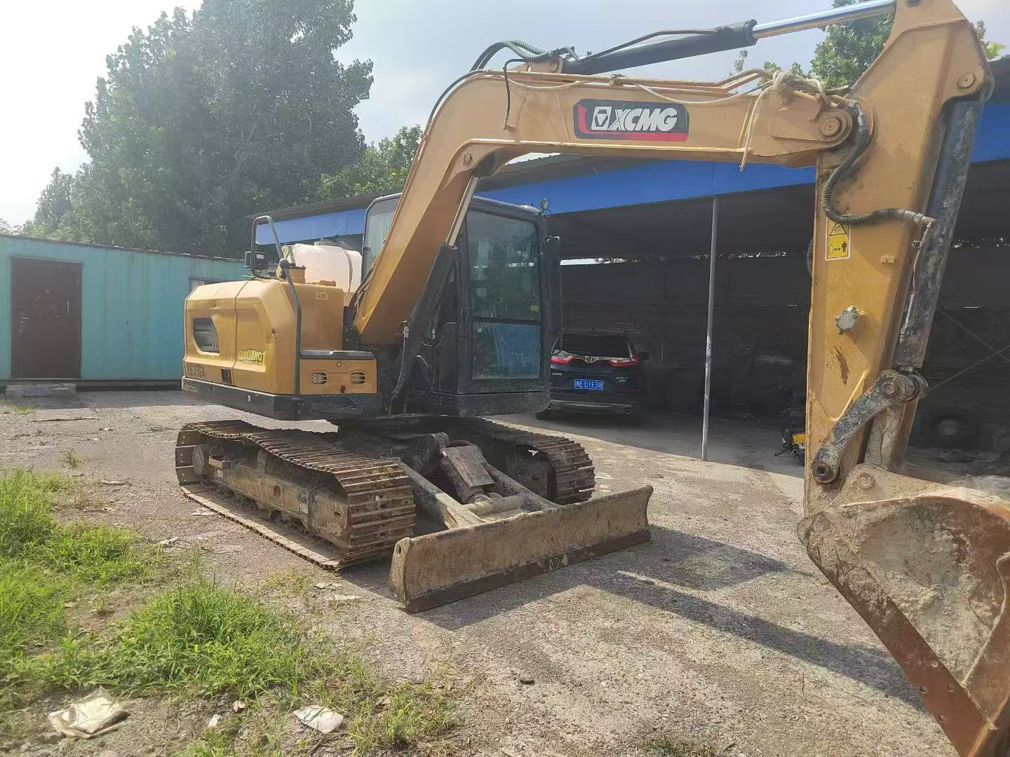 Compre Excavadora XCMG XE75C Usada / 6