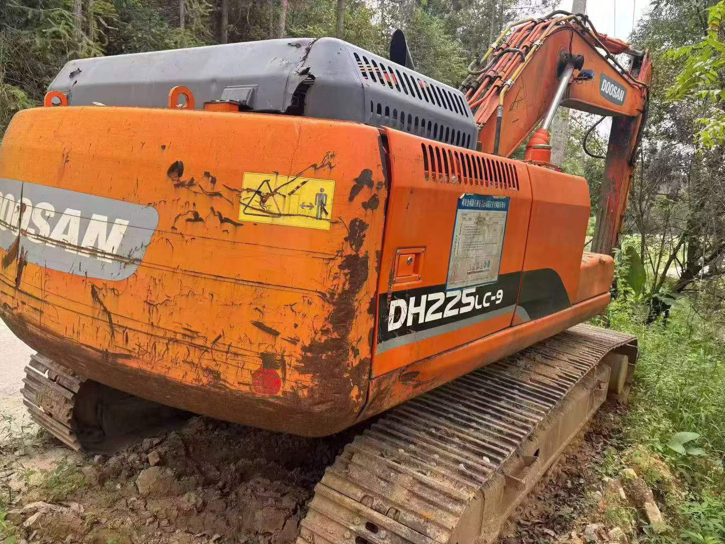 Compre Escavadeira Doosan S225 Usada / 9 Compre Escavadeira Doosan S225 Usada / 9