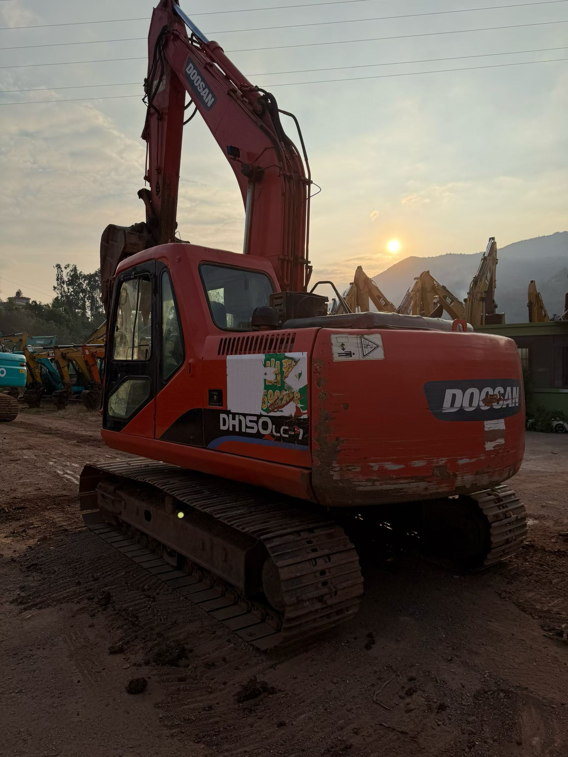Compre Escavadeira Doosan DH150 Usada / 5 Compre Escavadeira Doosan DH150 Usada / 5