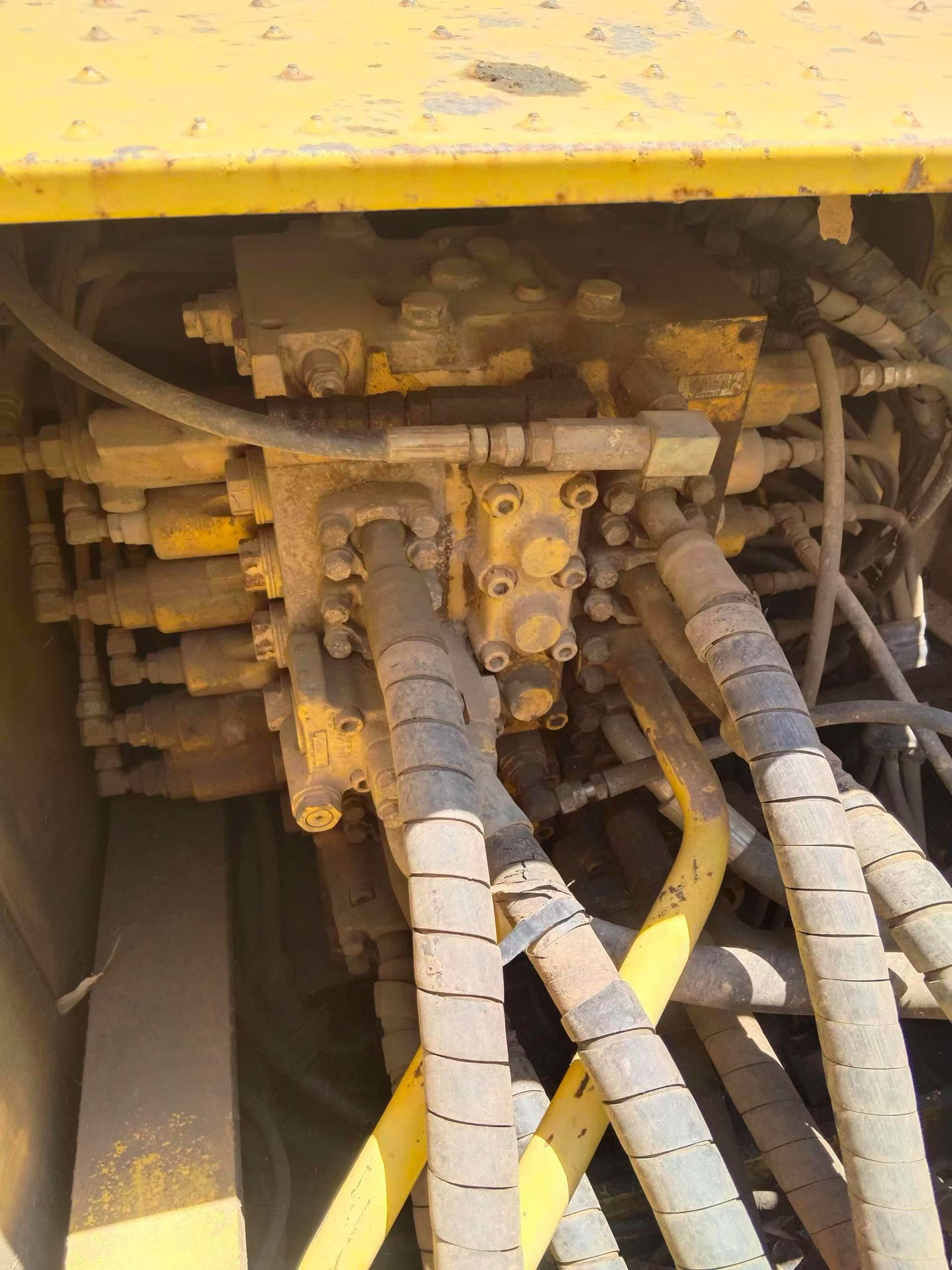 Купить Подержанный Экскаватор Komatsu PC200 / 5