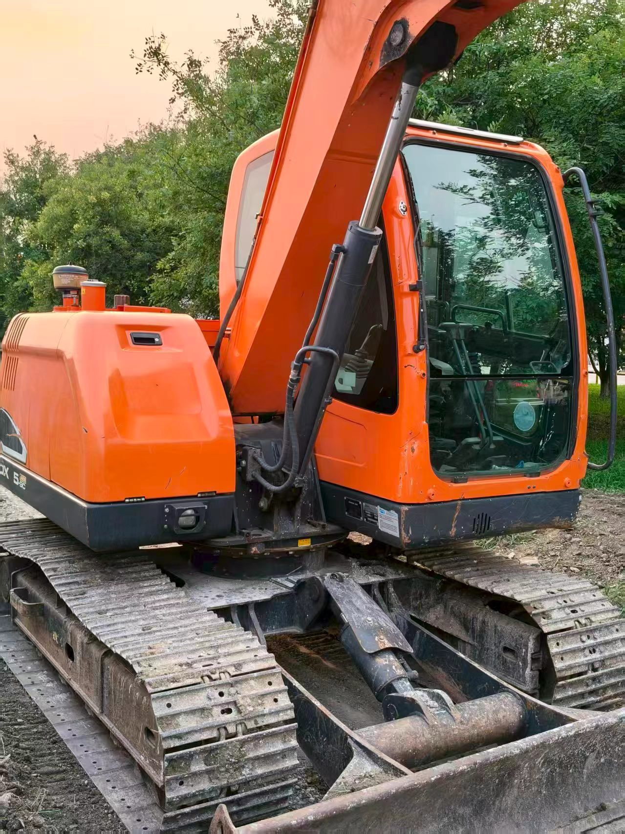 Compre Escavadeira Doosan DX75 Usada / 3 Compre Escavadeira Doosan DX75 Usada / 3