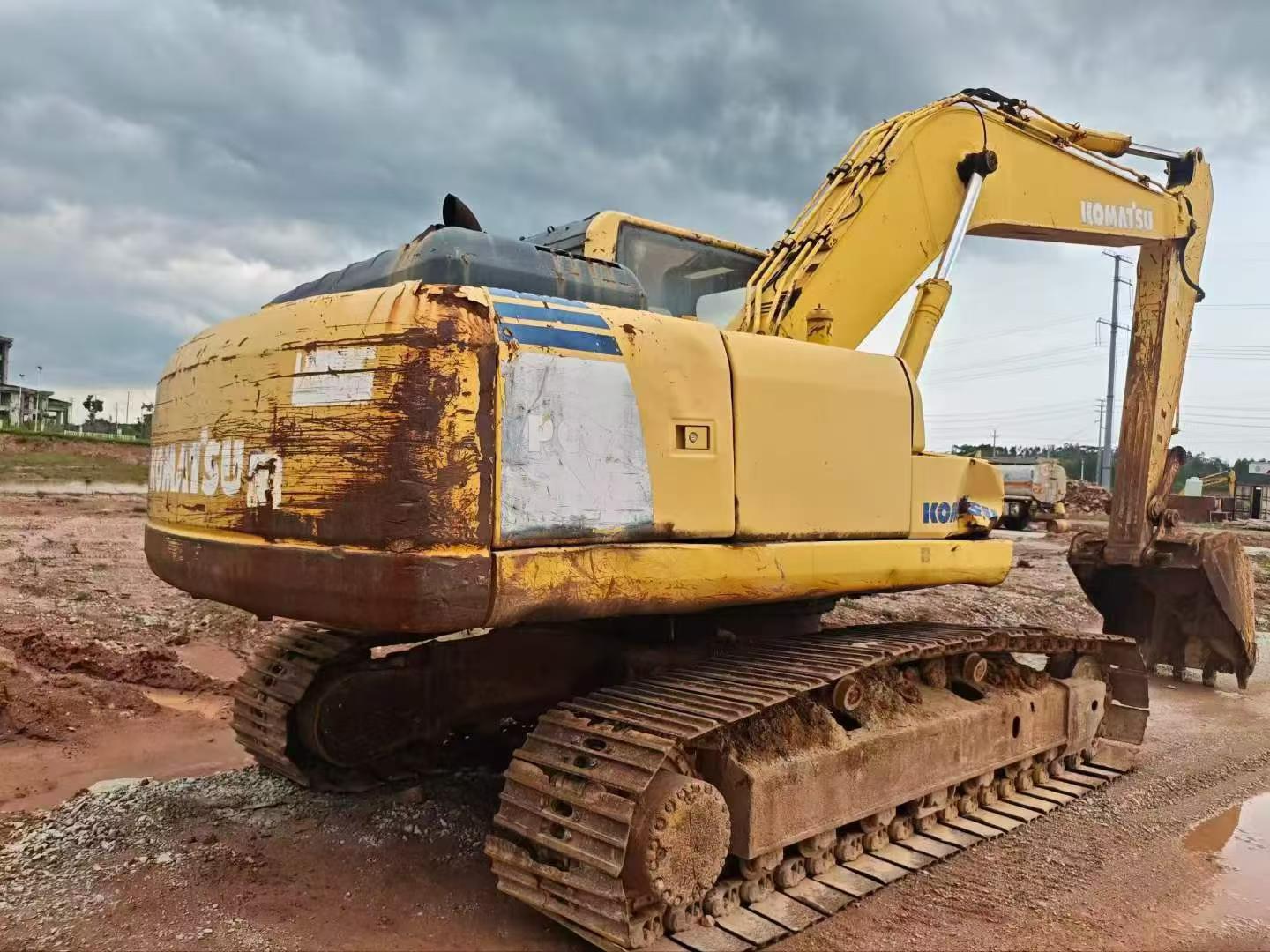 Купить Подержанный Экскаватор Komatsu PC200 / 8
