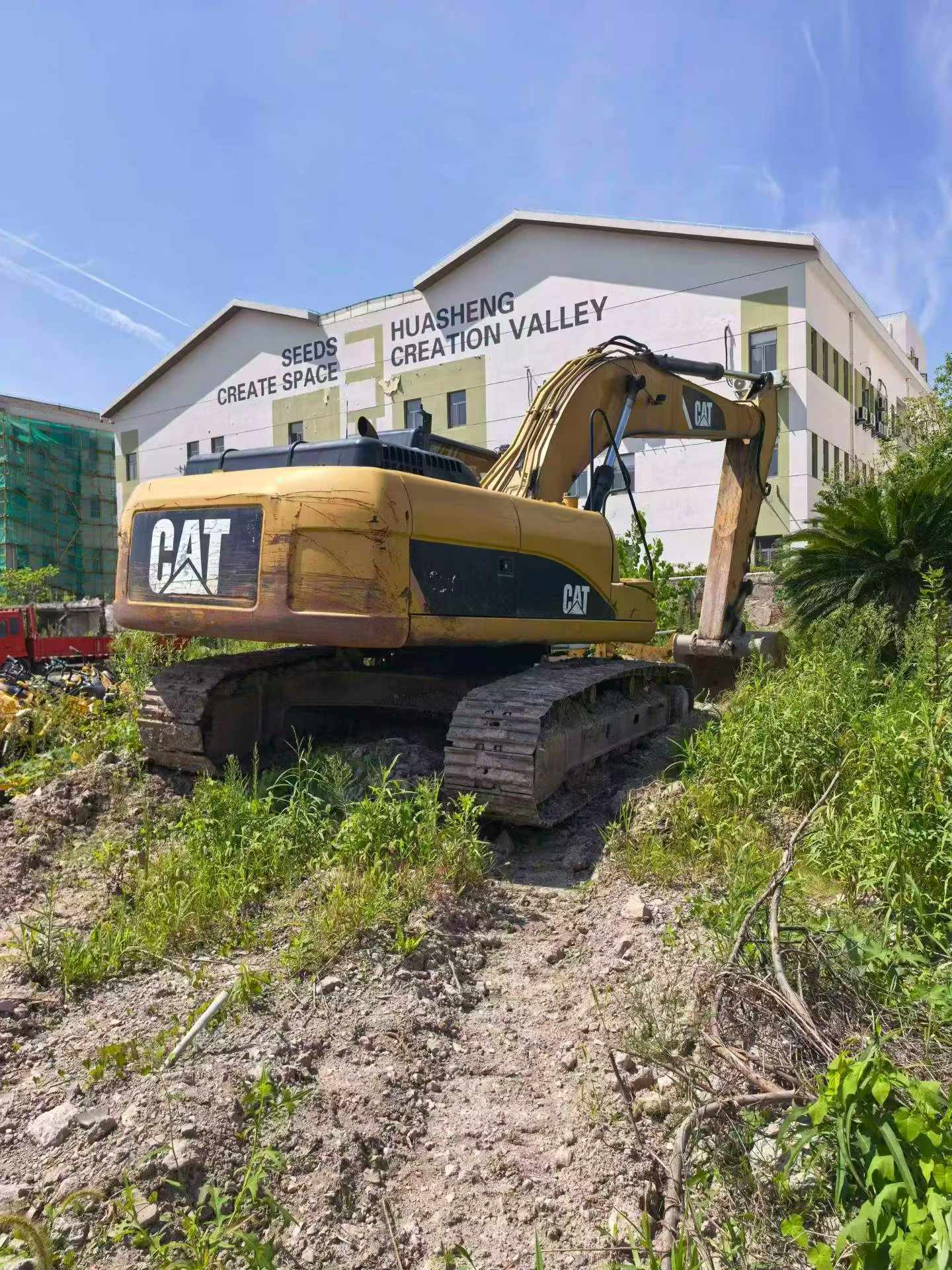 شراء Caterpillar 329D مستعمل حفارة