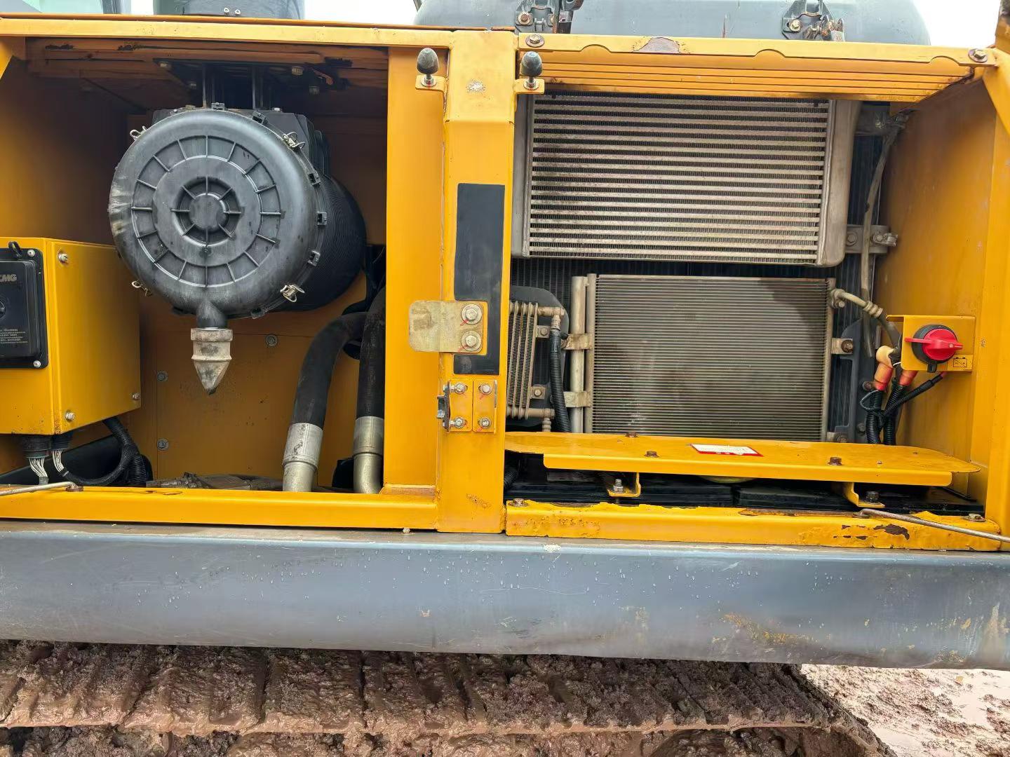 Compre Excavadora XCMG XE200 Usada / 7
